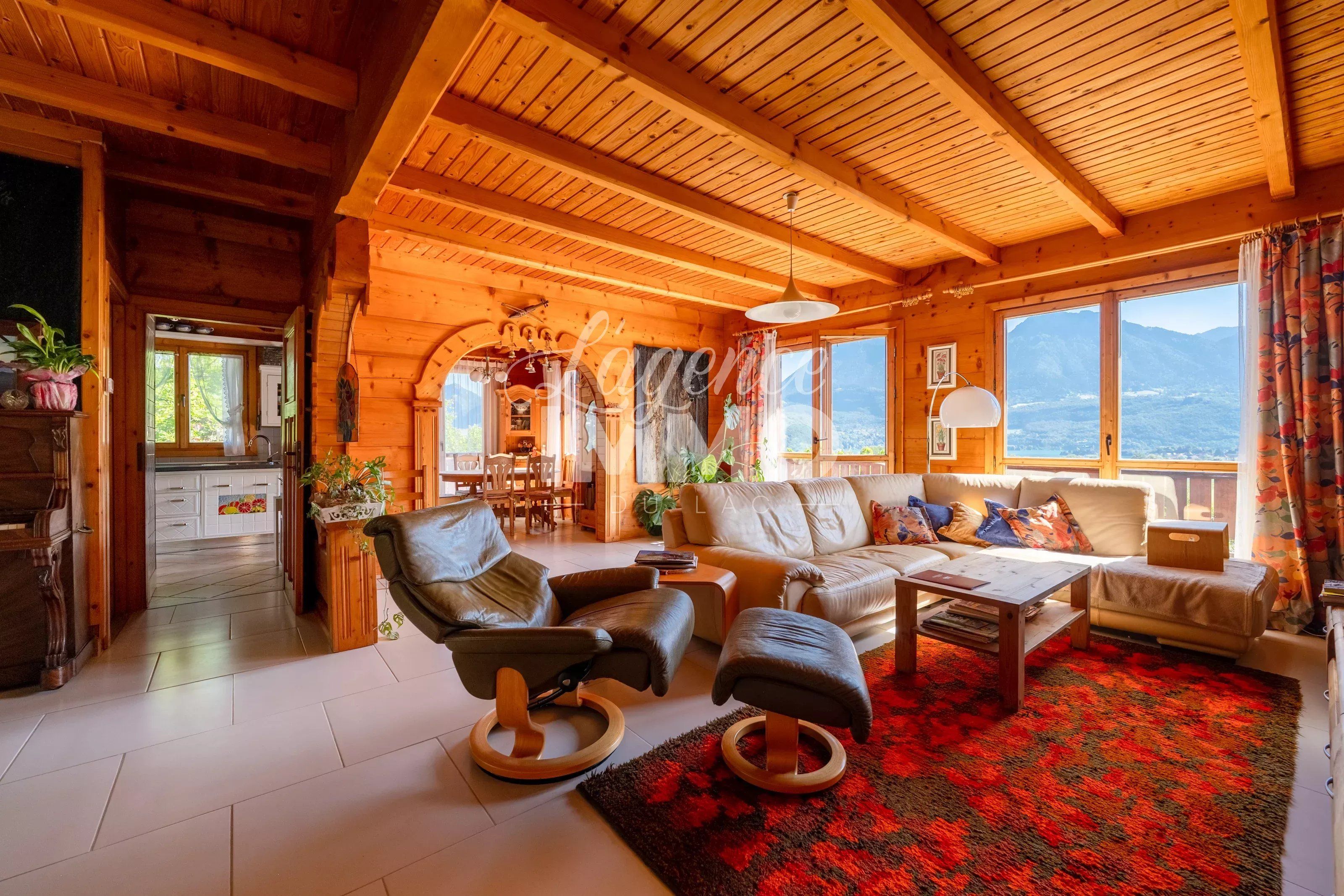 Chalet avec vue lac à St-Jorioz + T2 indépendant