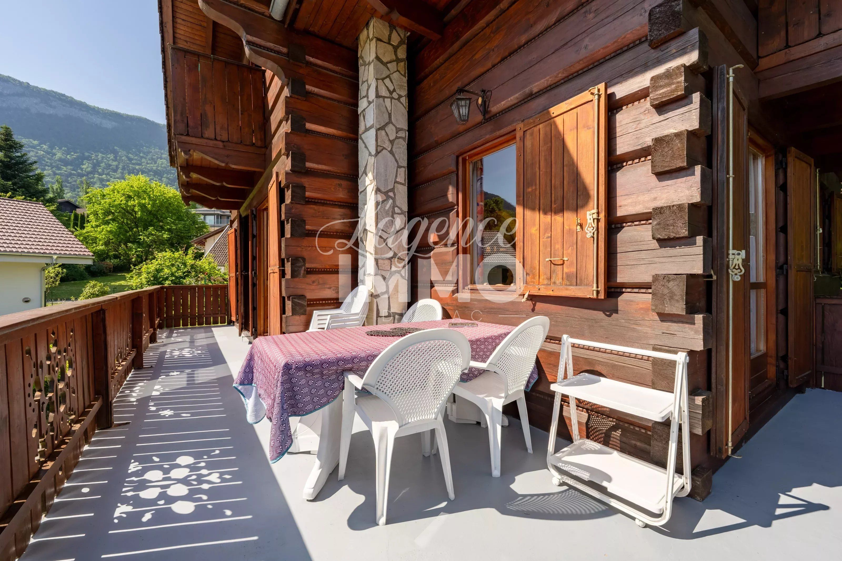 Chalet avec vue lac à St-Jorioz + T2 indépendant