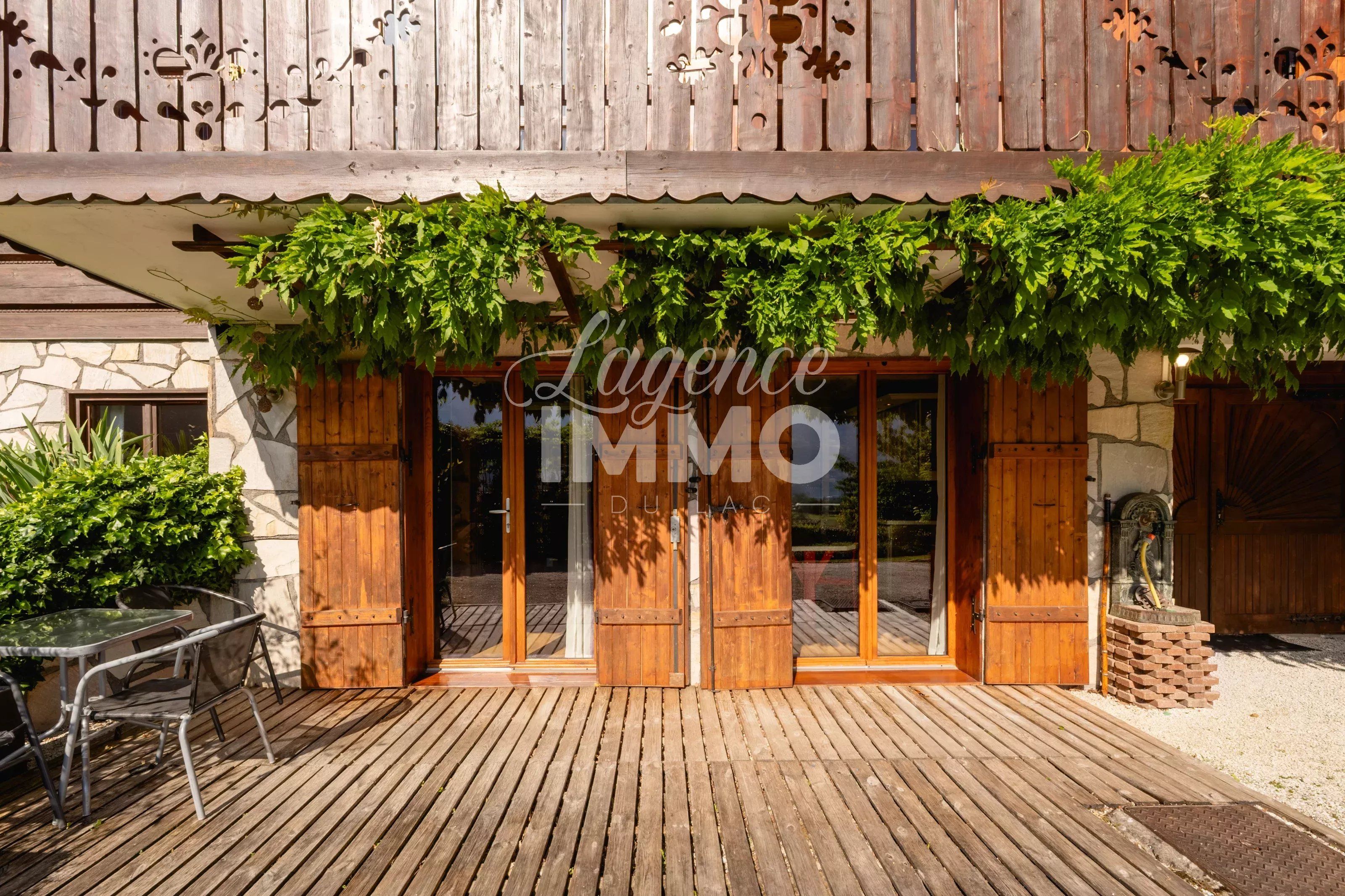 Chalet avec vue lac à St-Jorioz + T2 indépendant