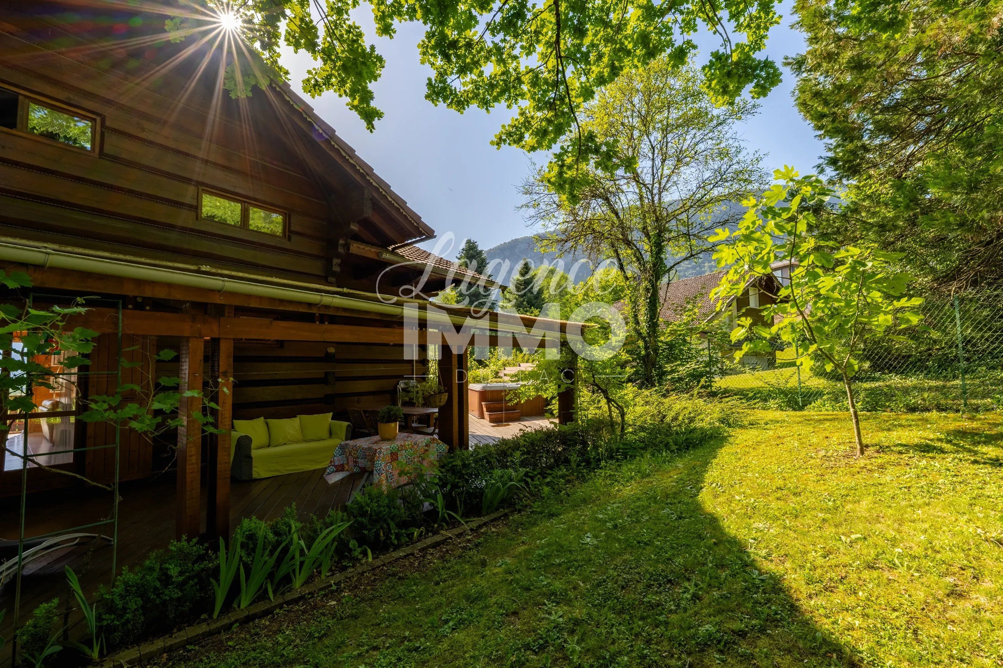 Chalet avec vue lac à St-Jorioz + T2 indépendant