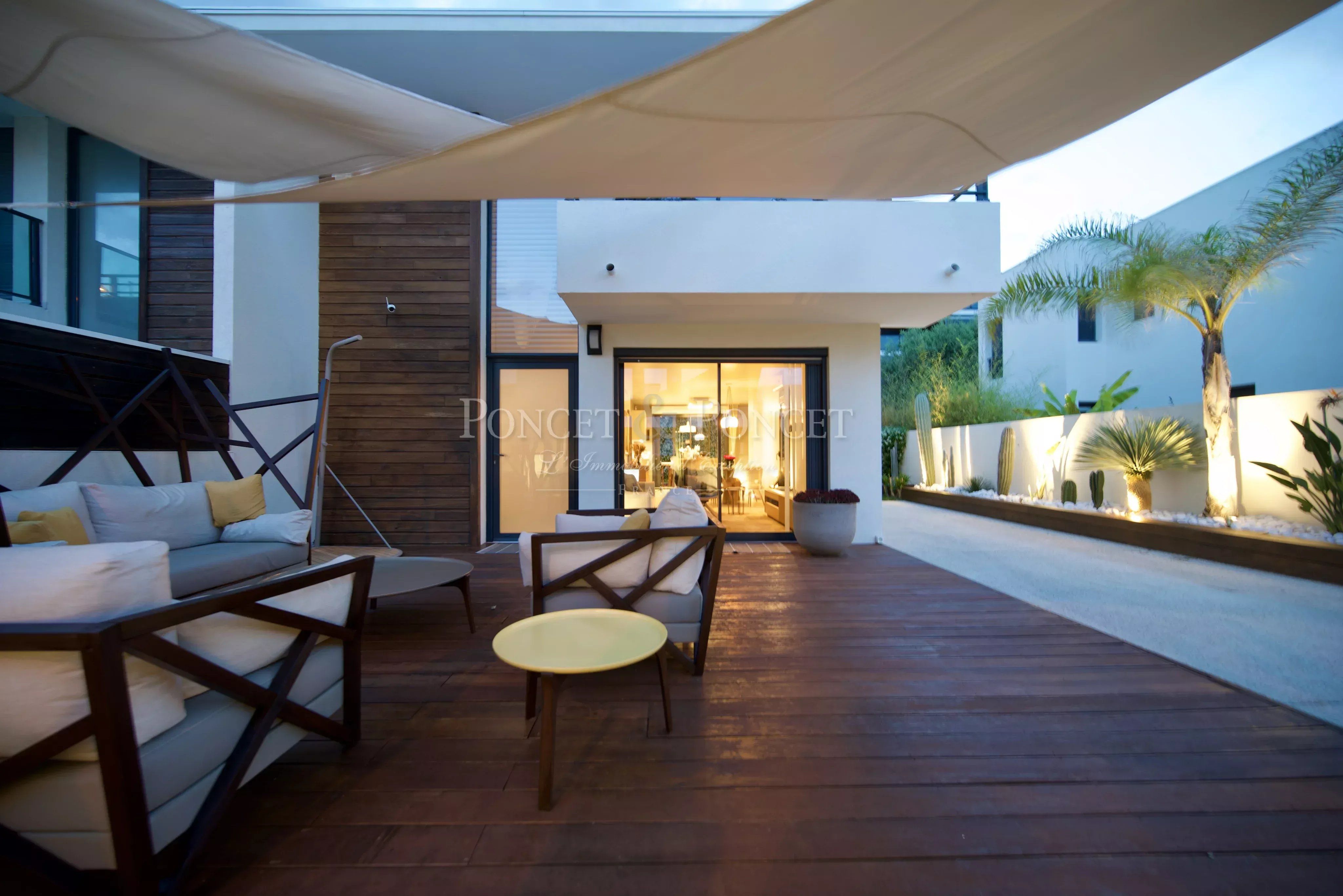 Carnon Place, villa moderne