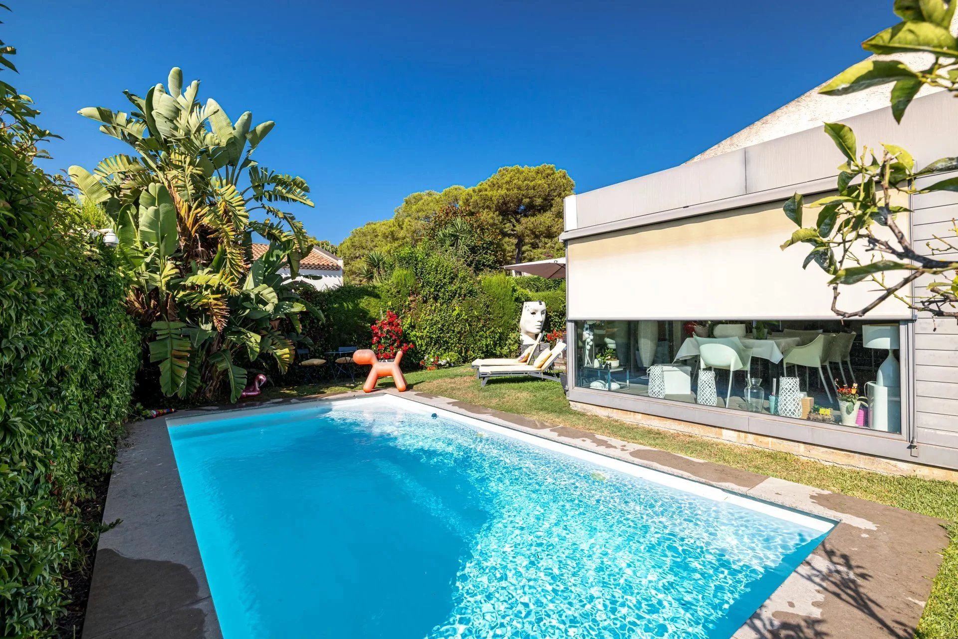 SAINT JEAN CAP FERRAT- modern Apartment/villa, garden, pool, quite area, parking