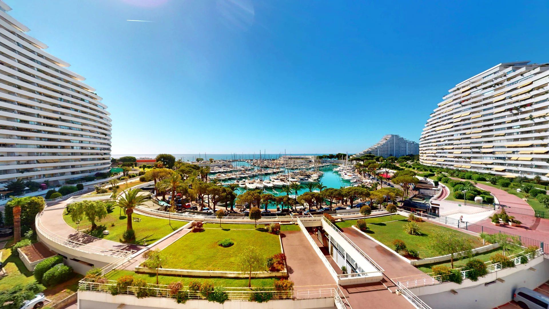 APPARTEMENT 3 PIECES de 68 m² à MARINA BAIE DES ANGES