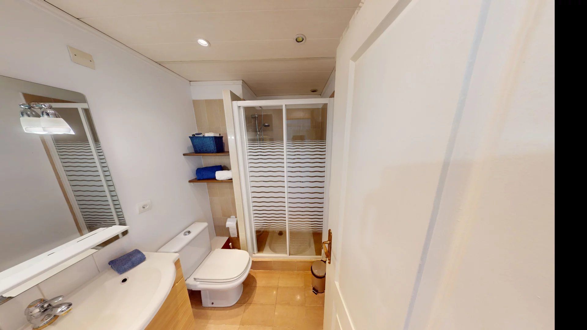 APPARTEMENT 3 PIECES de 68 m² à MARINA BAIE DES ANGES