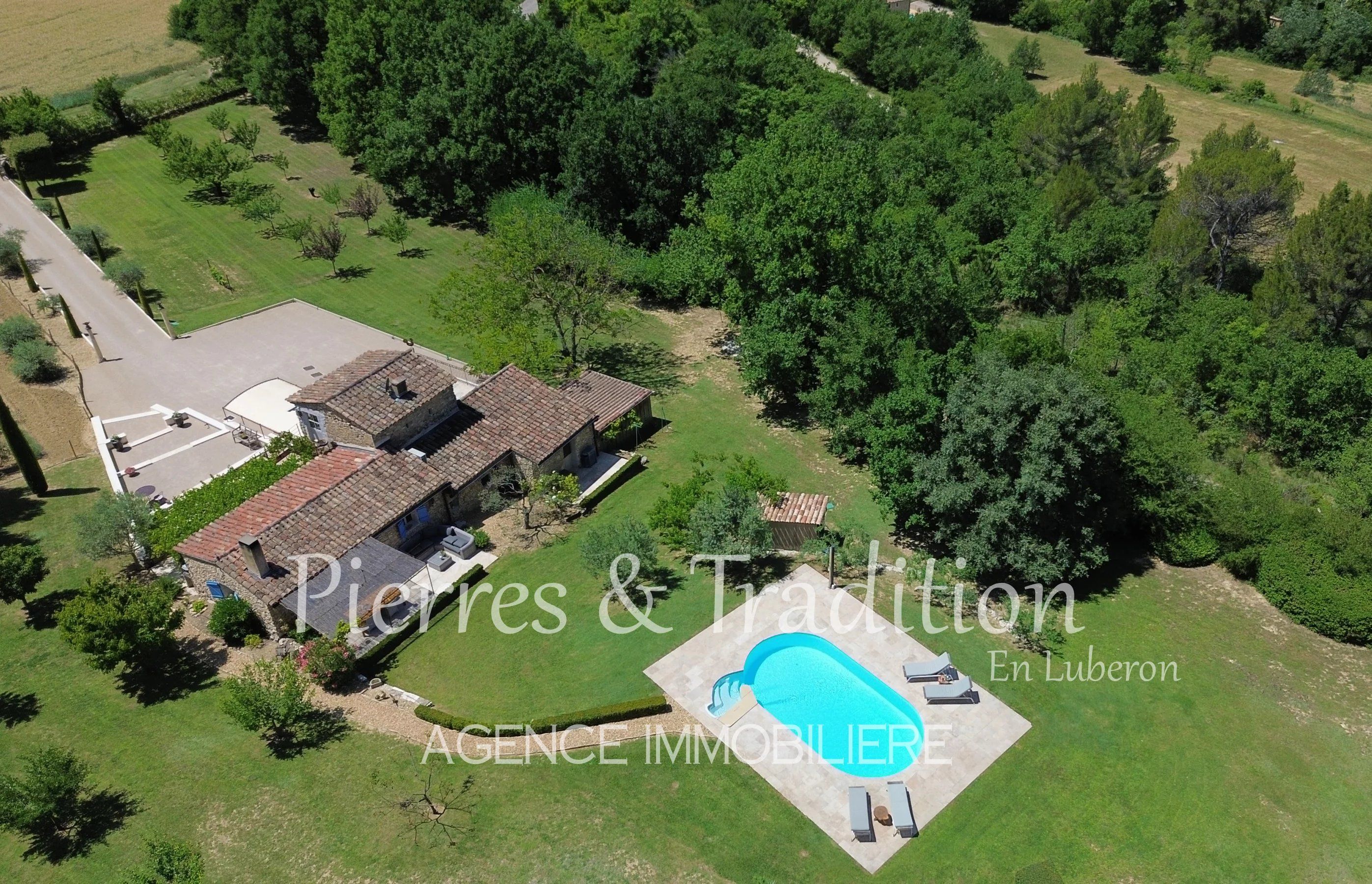 Saignon, Ancienne bergerie rénovée avec piscine et vue panoramique sur le Luberon