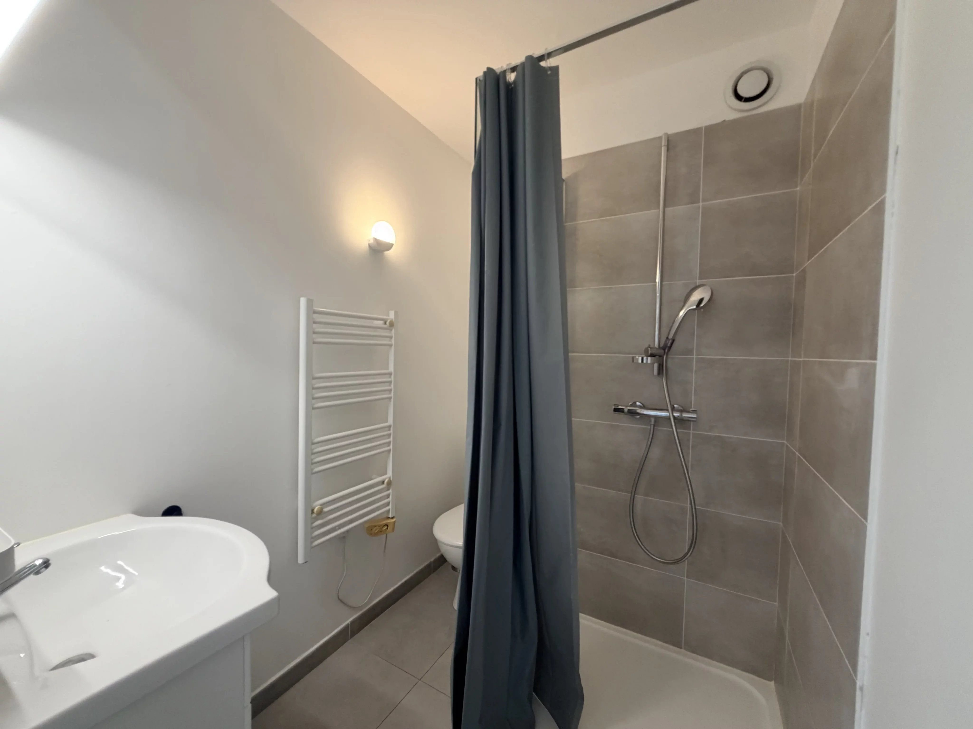 Location studio meublé avec vue mer , La Ciotat