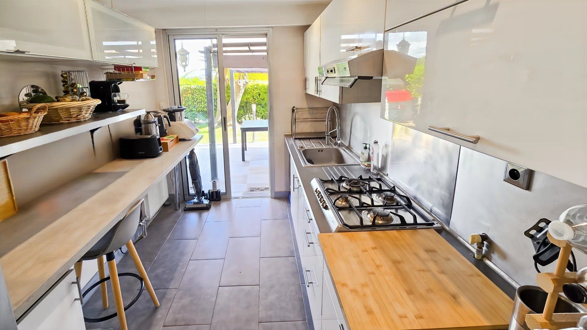 NICE OUEST / SAINT ANTOINE DE LA GINESTIERE - Appartement meublé 2/3 pièces avec jardin - 1750€/mois CC