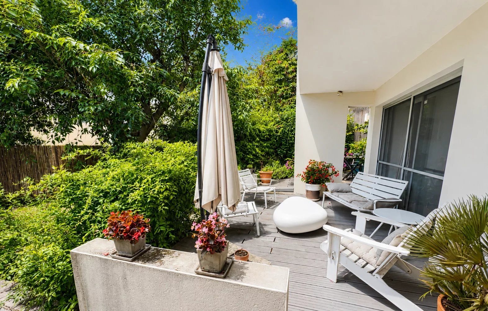 Nîmes, Jean Jaurès/Henri Revoil neighborhood, townhouse, 3 bedrooms, 110m2, garage and parking