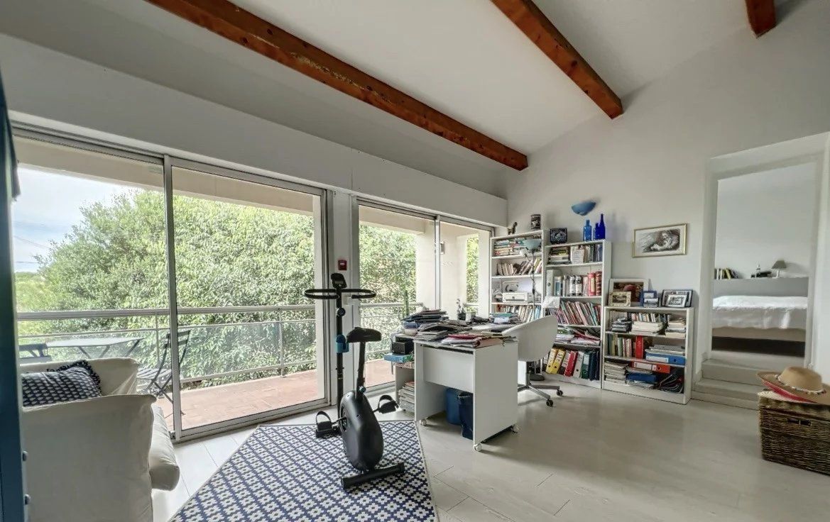 Nîmes, Jean Jaurès/Henri Revoil neighborhood, townhouse, 3 bedrooms, 110m2, garage and parking