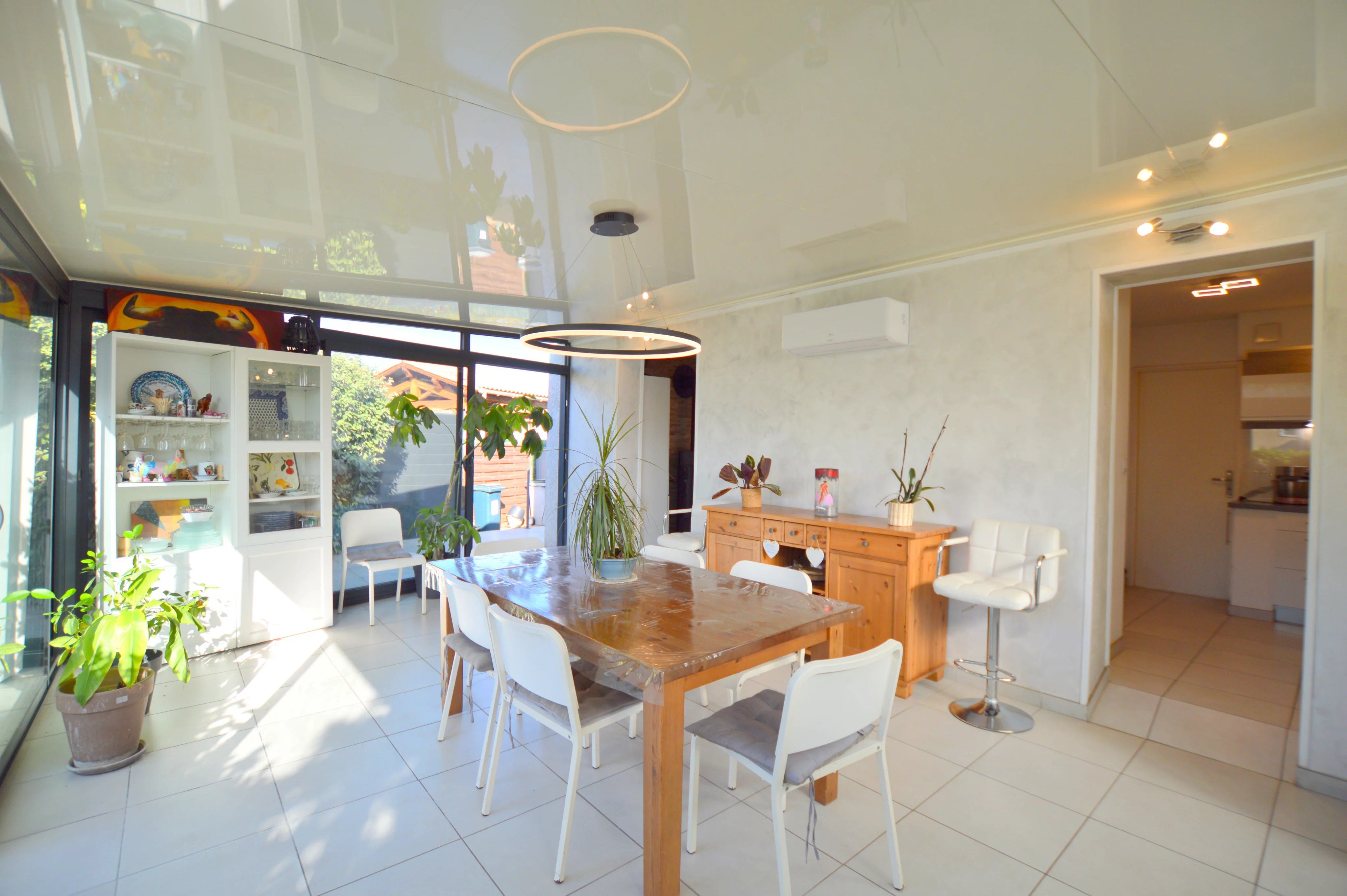 4-bedroom house with 120 sqm living space, 27 sqm veranda, garage, swimming pool – Vauvert 30600, peaceful location