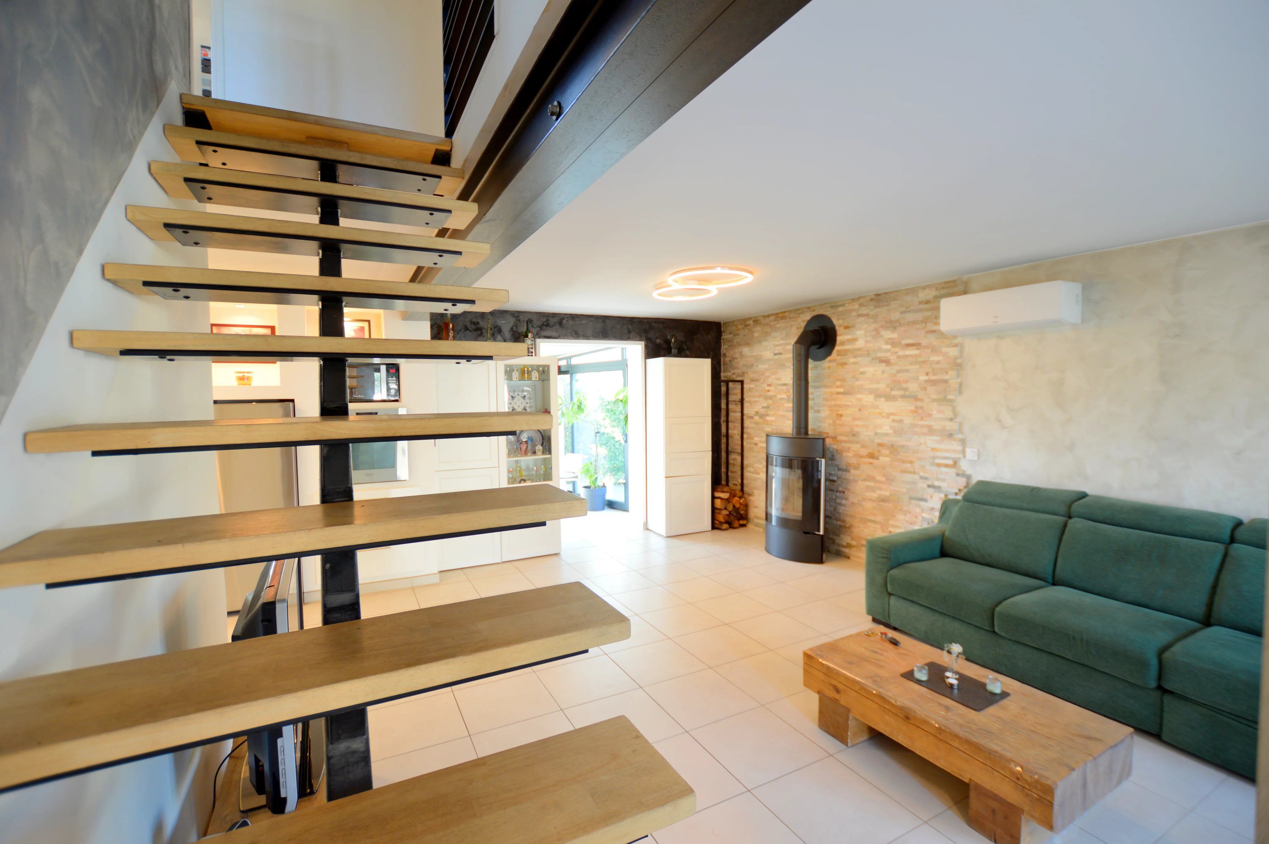 4-bedroom house with 120 sqm living space, 27 sqm veranda, garage, swimming pool – Vauvert 30600, peaceful location