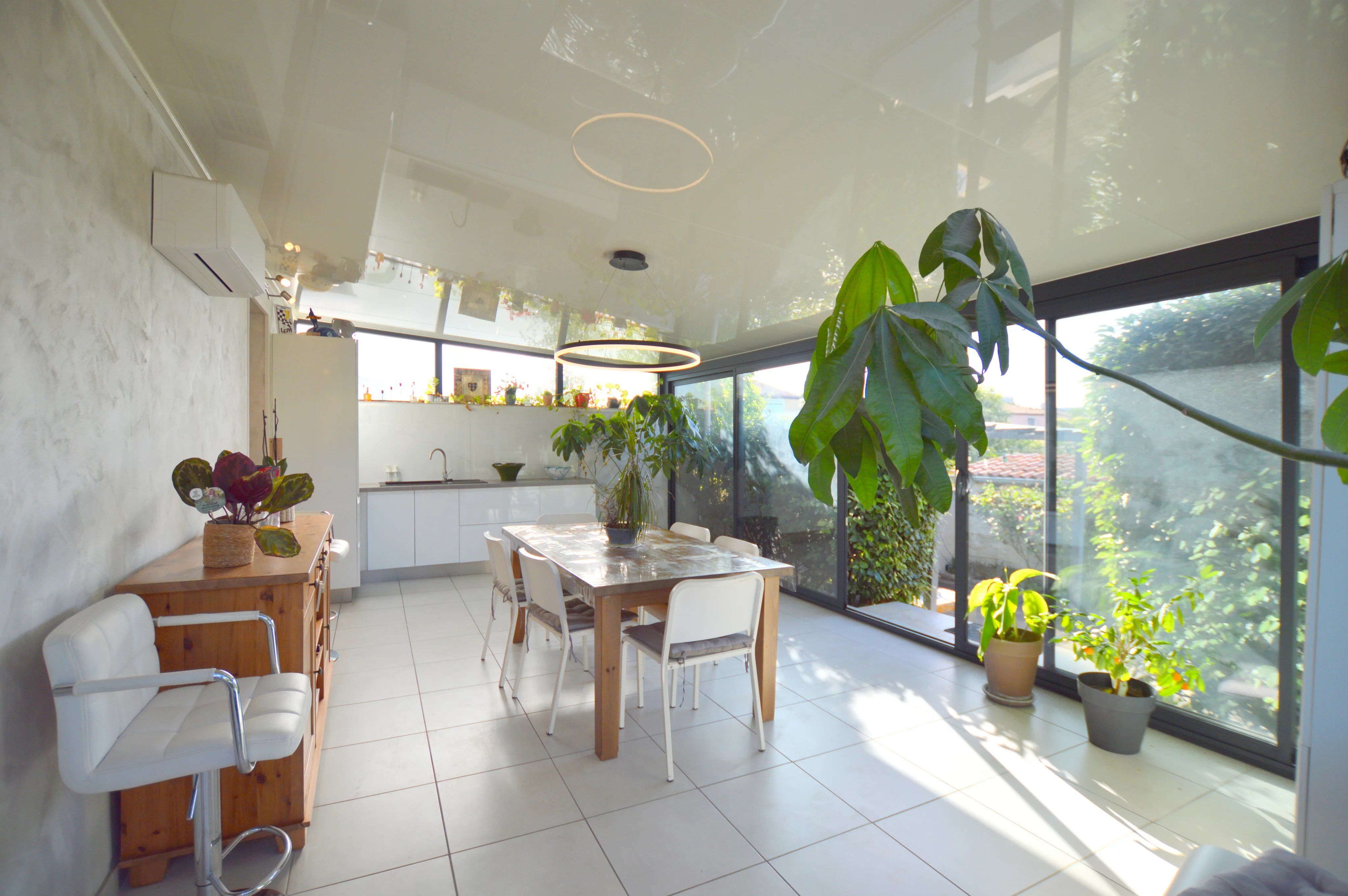 4-bedroom house with 120 sqm living space, 27 sqm veranda, garage, swimming pool – Vauvert 30600, peaceful location