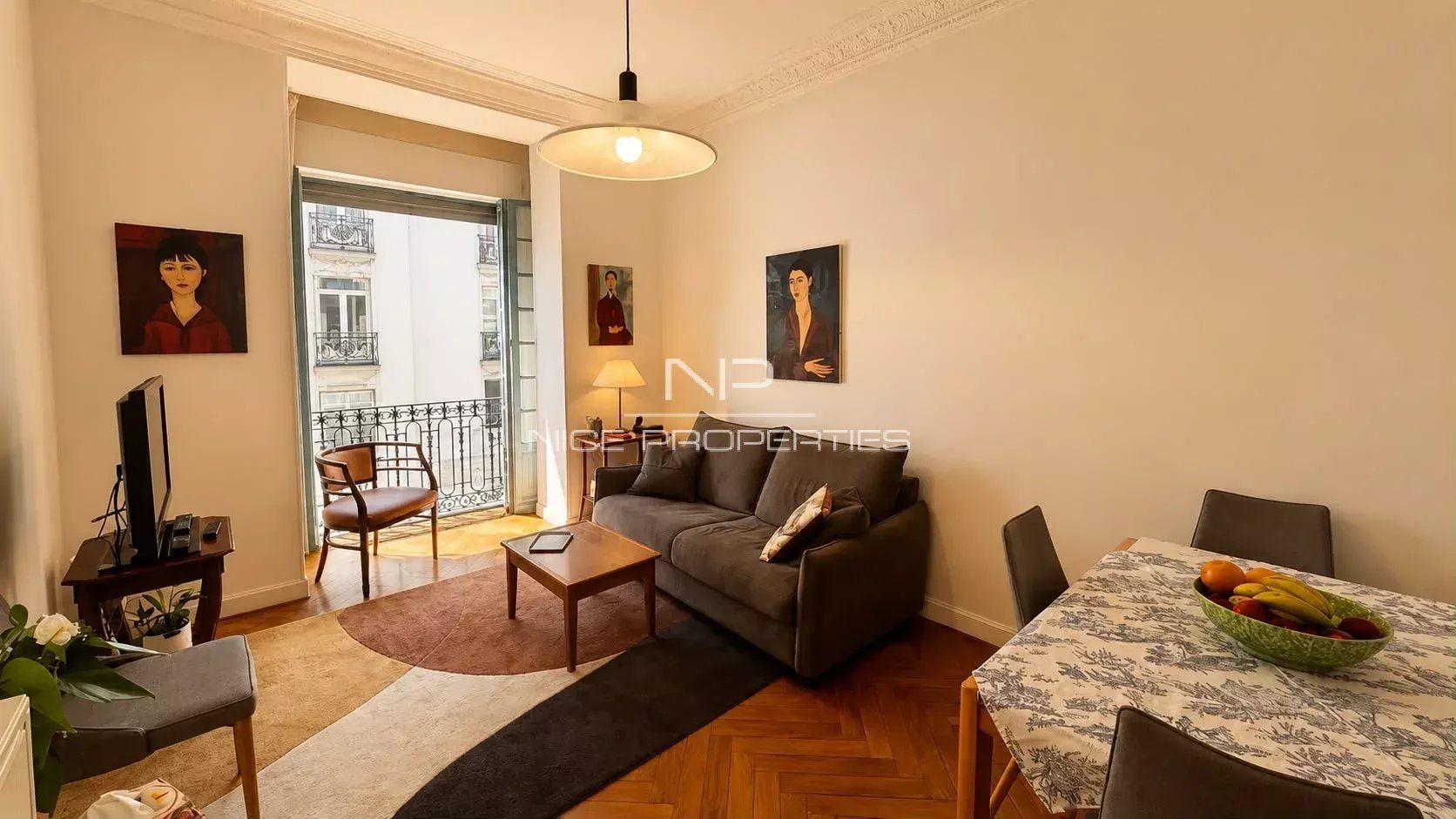 Nice, Carré d'Or, appartement de 2 pièces à deux pas de la mer