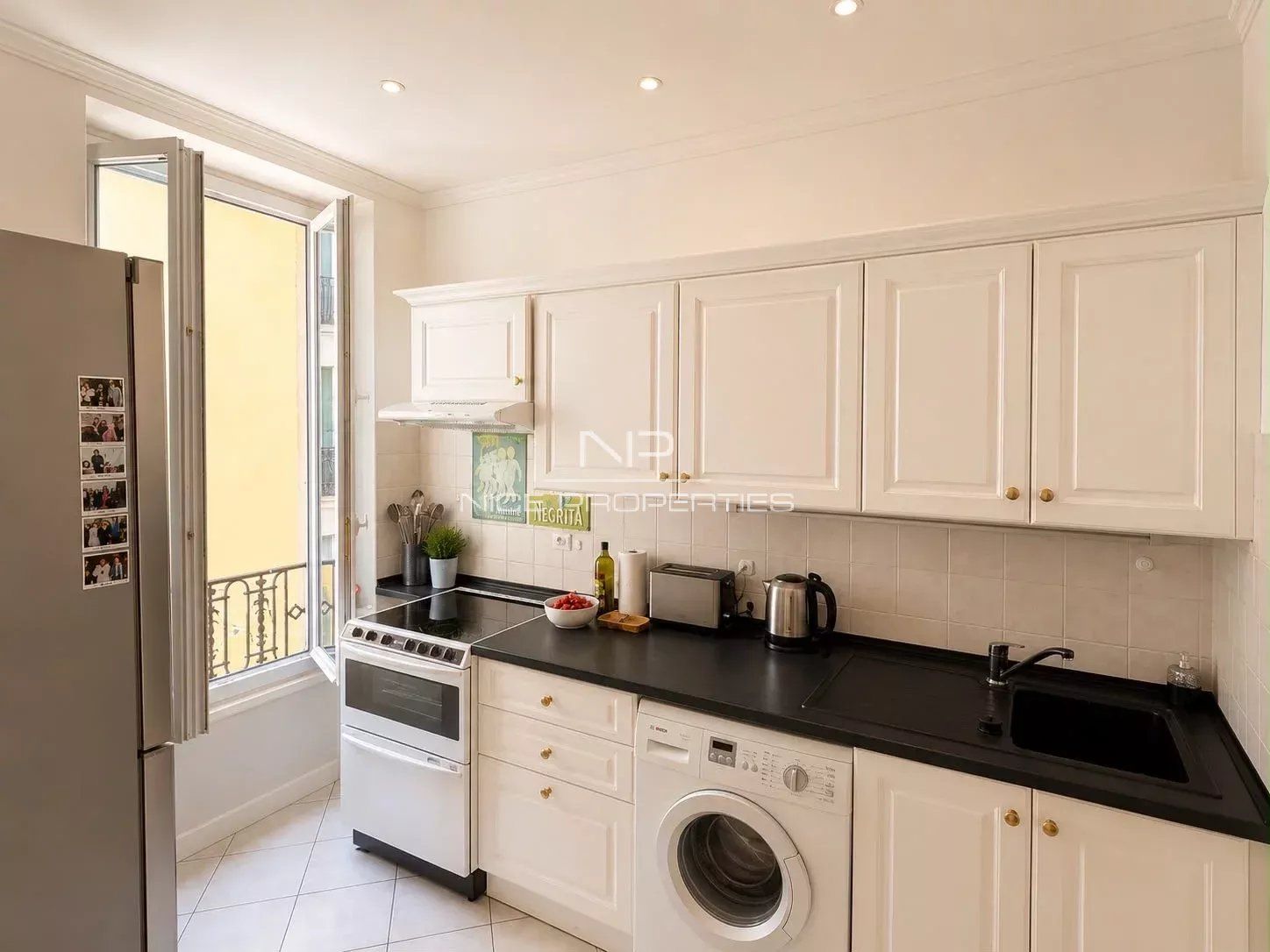 Nice, Carré d'Or, appartement de 2 pièces à deux pas de la mer