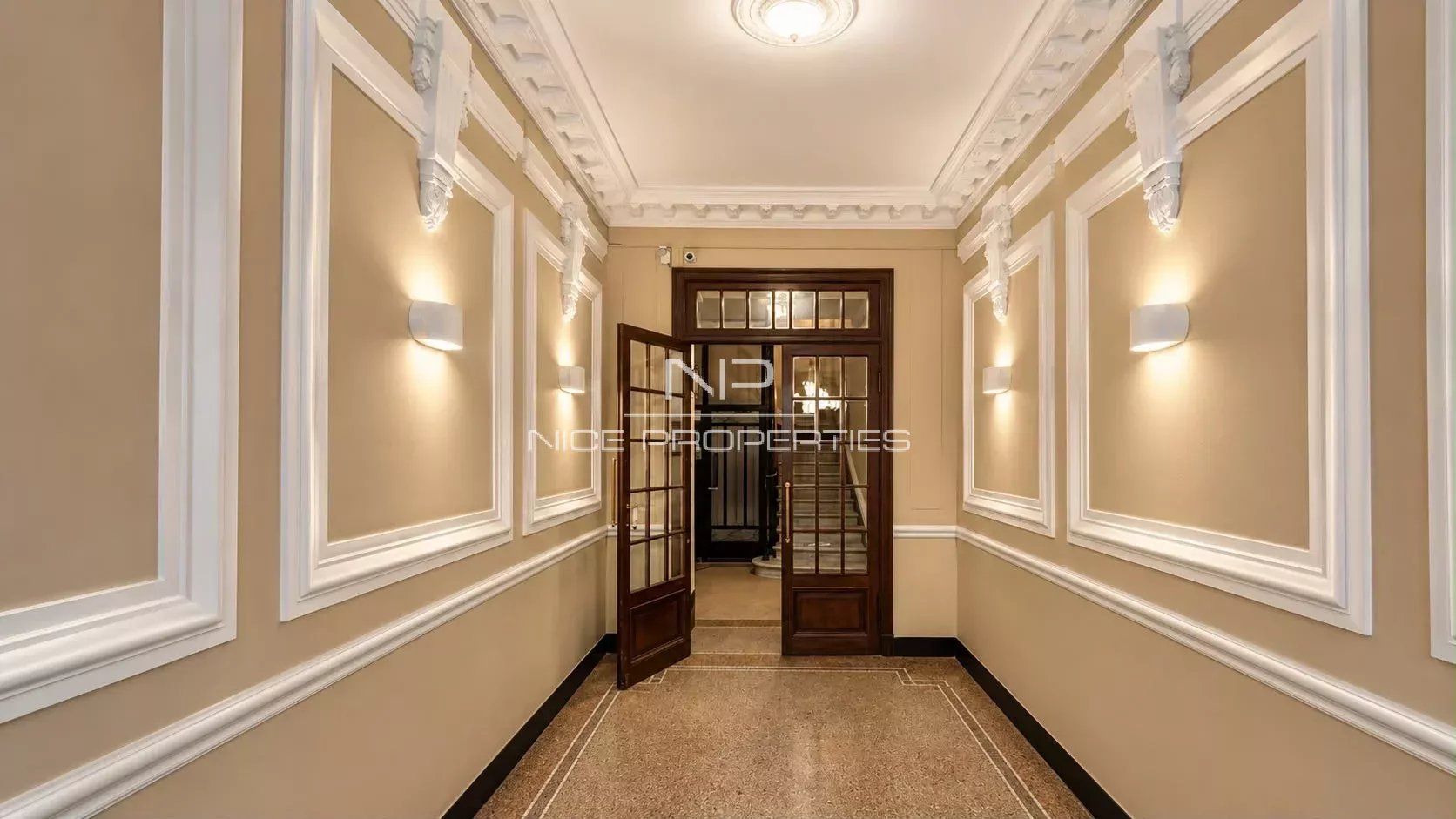 Nice, Carré d'Or, appartement de 2 pièces à deux pas de la mer
