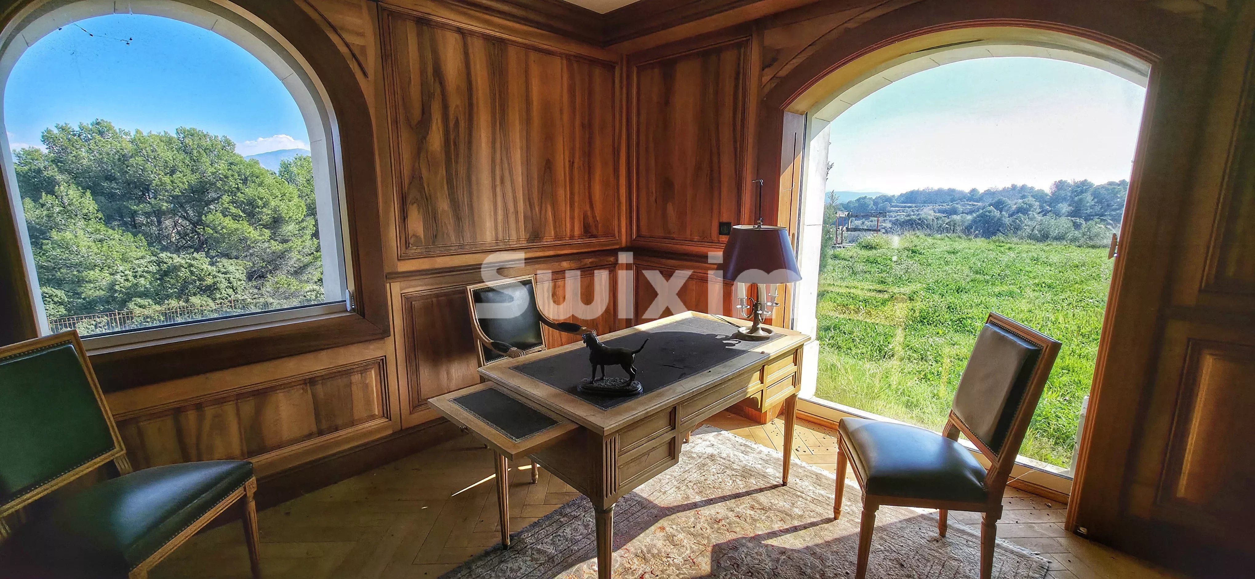 villa provencale avec une vue magnifique