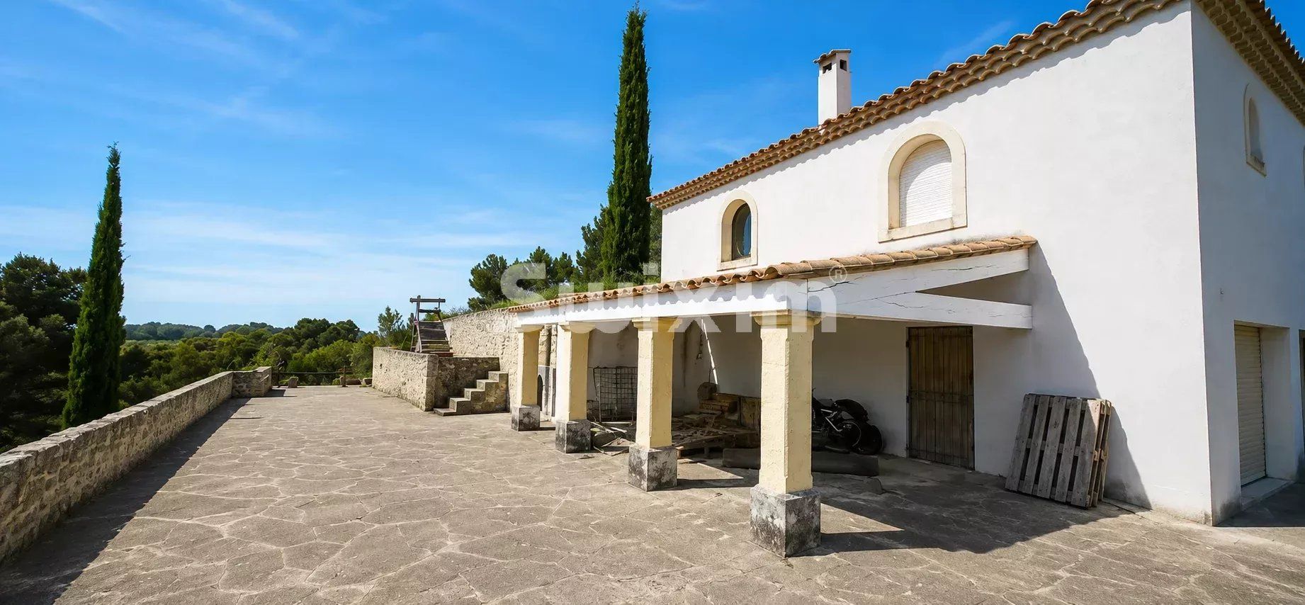 villa provencale avec une vue magnifique