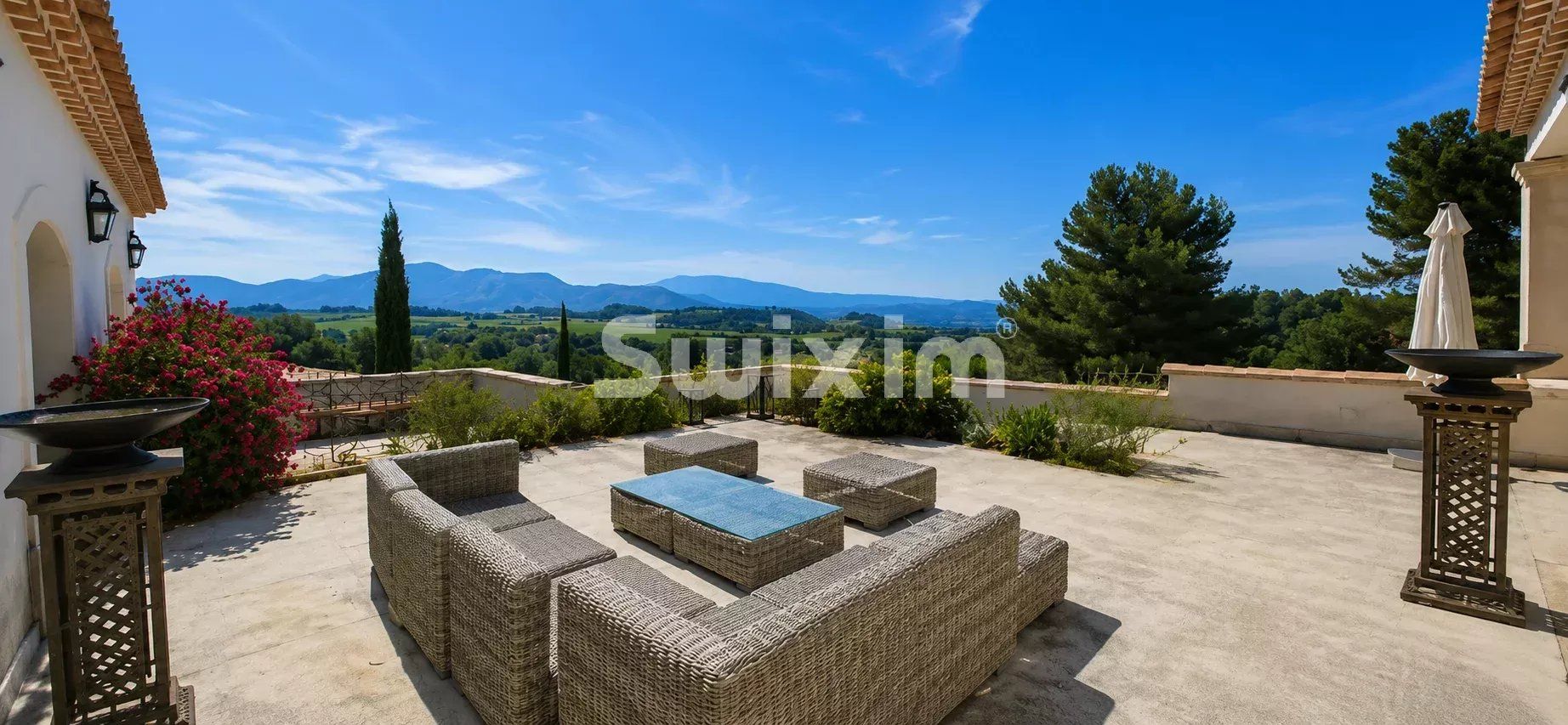 villa provencale avec une vue magnifique