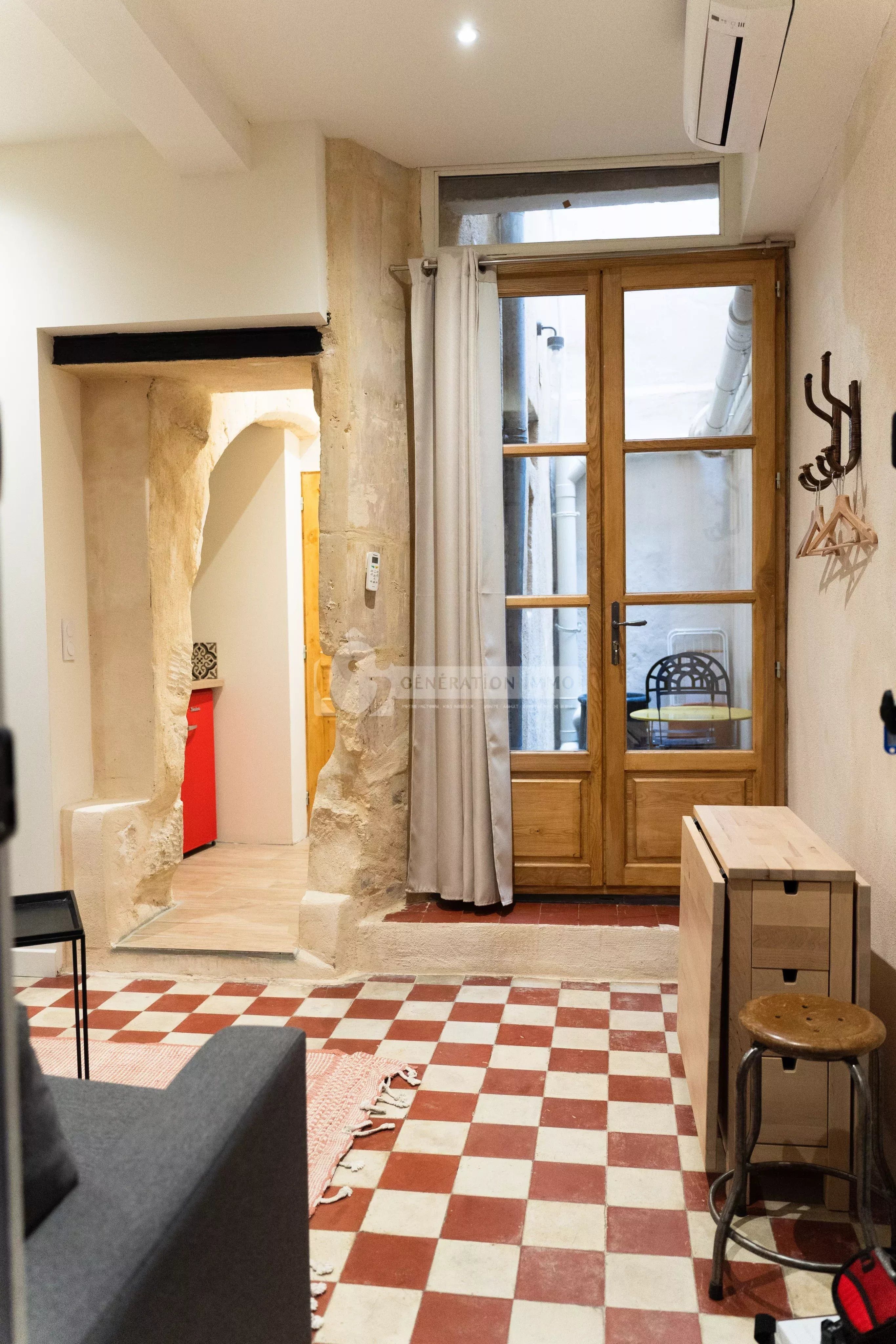 Spécial investisseur ! Studio avec terrasse à vendre