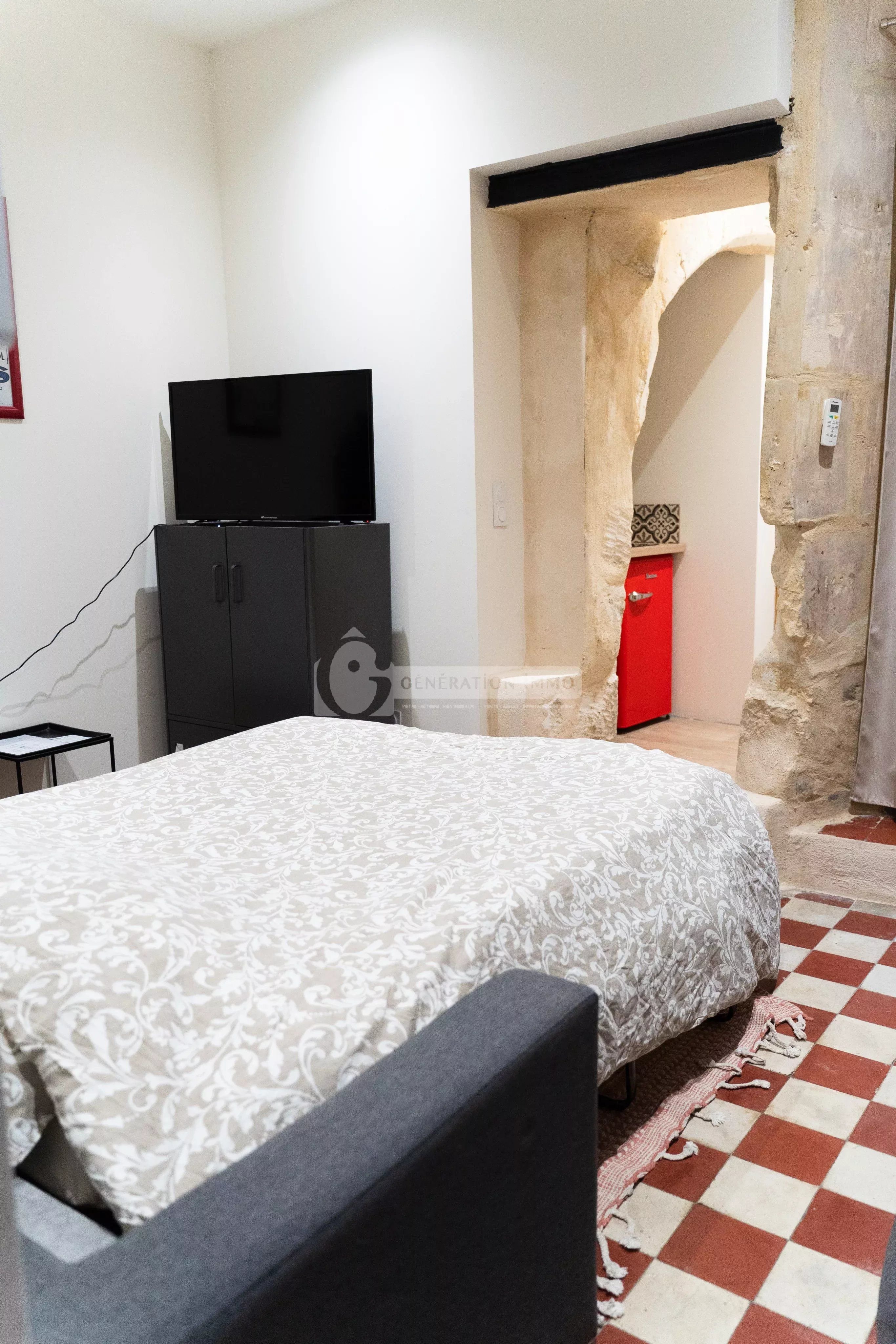 Spécial investisseur ! Studio avec terrasse à vendre