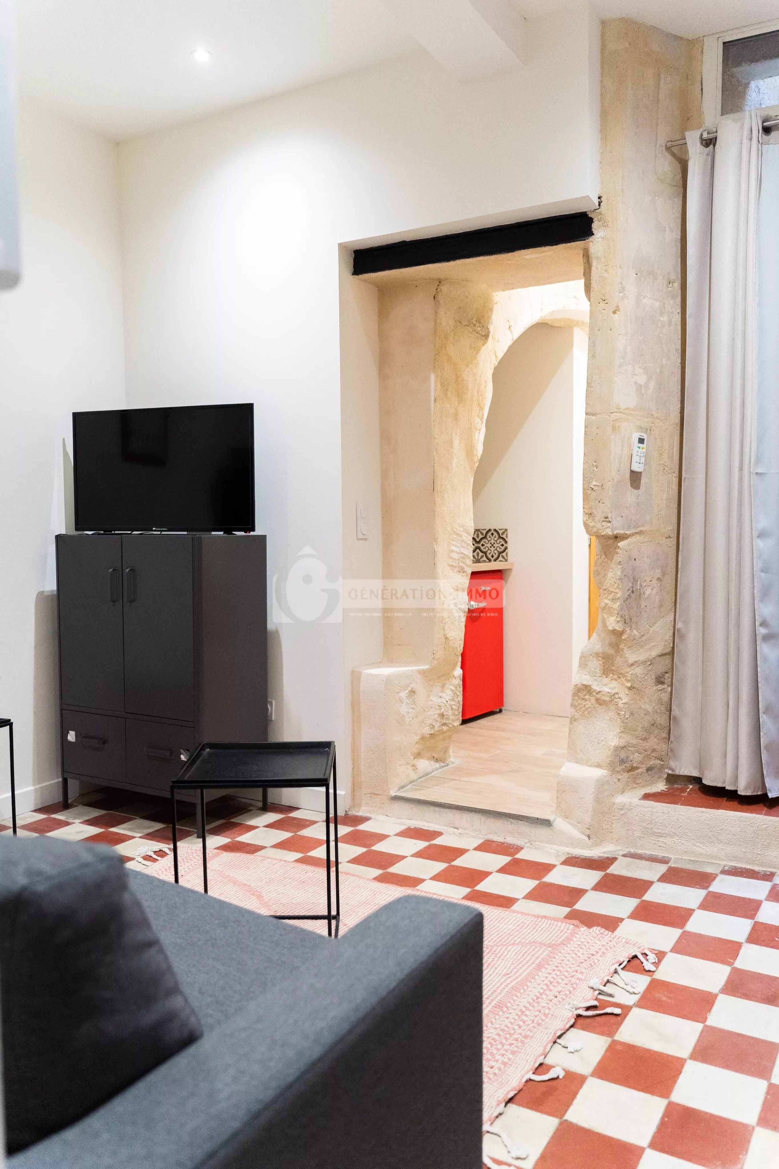 Spécial investisseur ! Studio avec terrasse à vendre