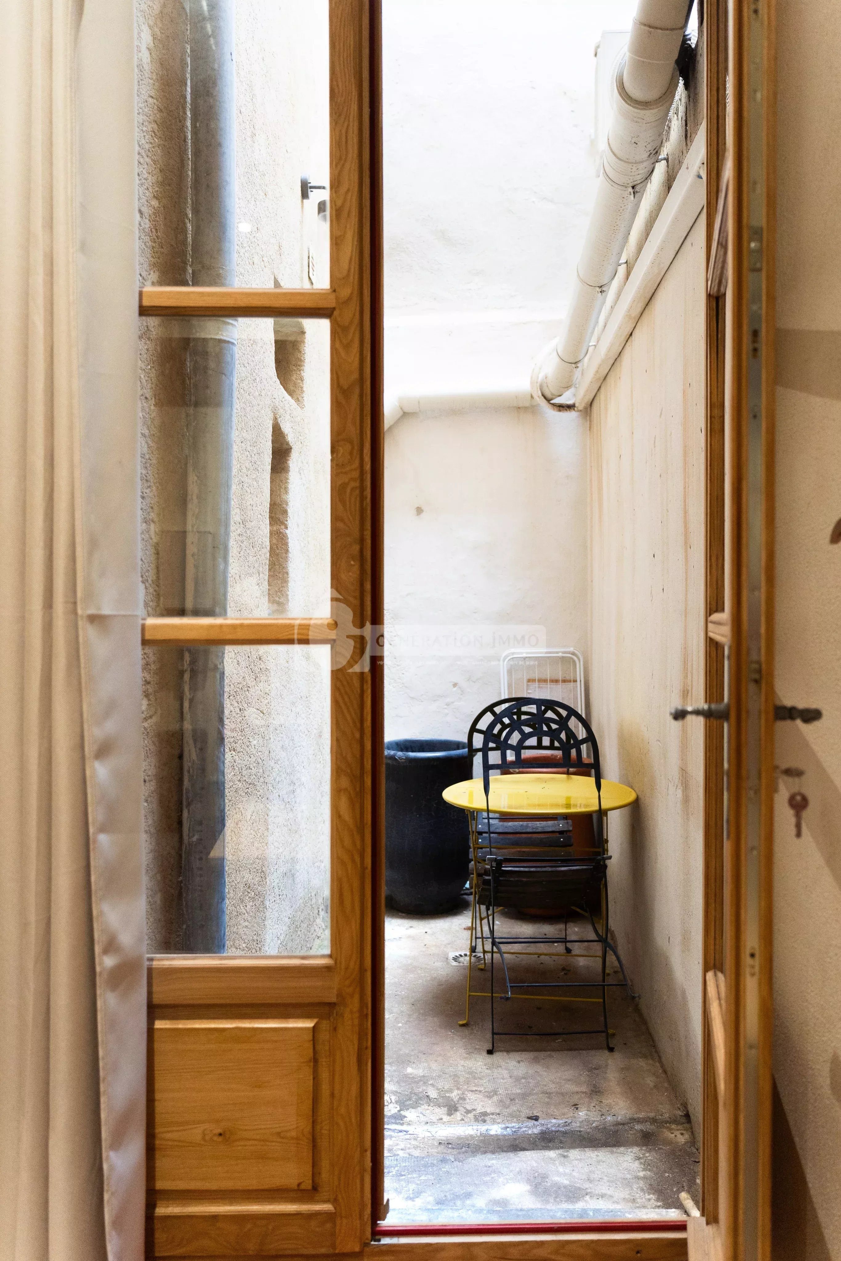 Spécial investisseur ! Studio avec terrasse à vendre