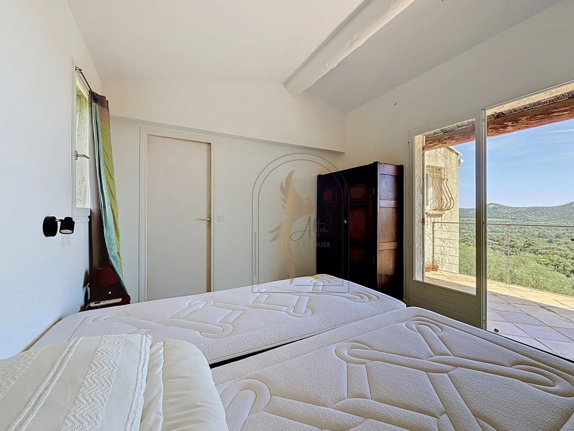 LECCI – Maison avec vue mer