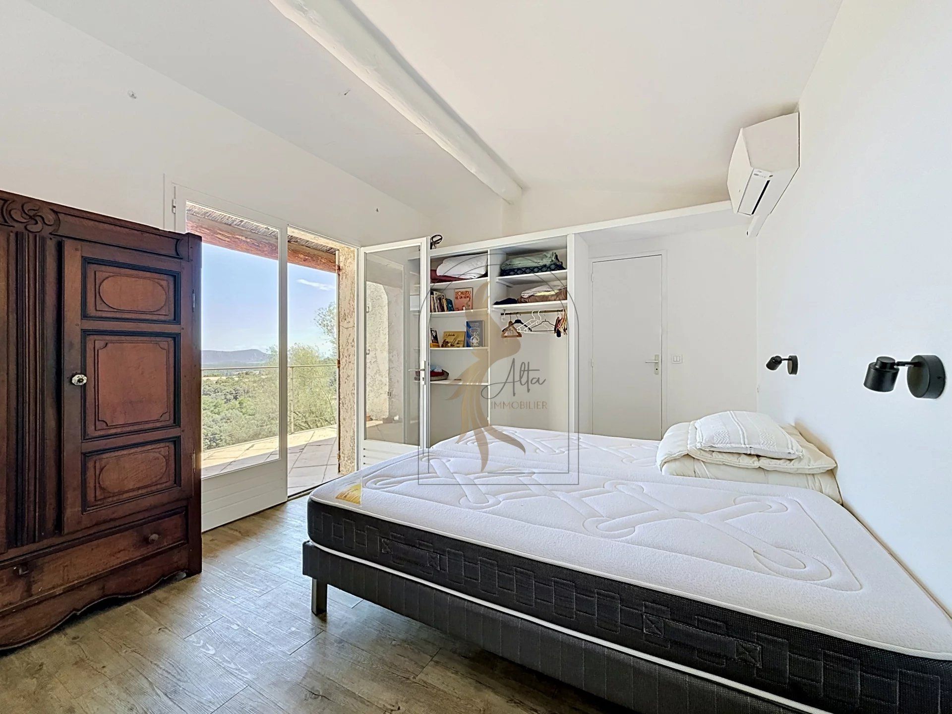 LECCI – Maison avec vue mer