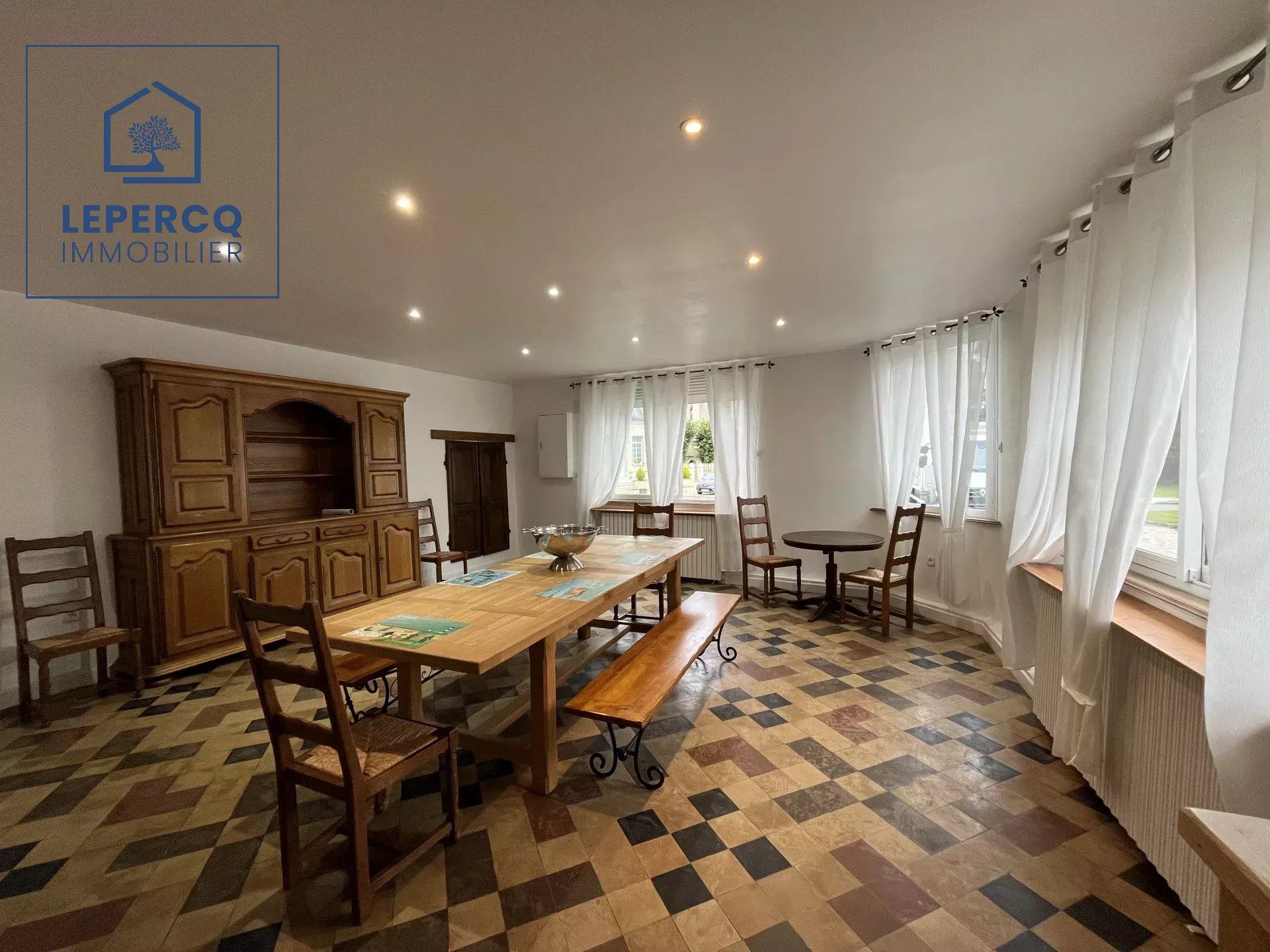 Maison de village 180m2 Longpont