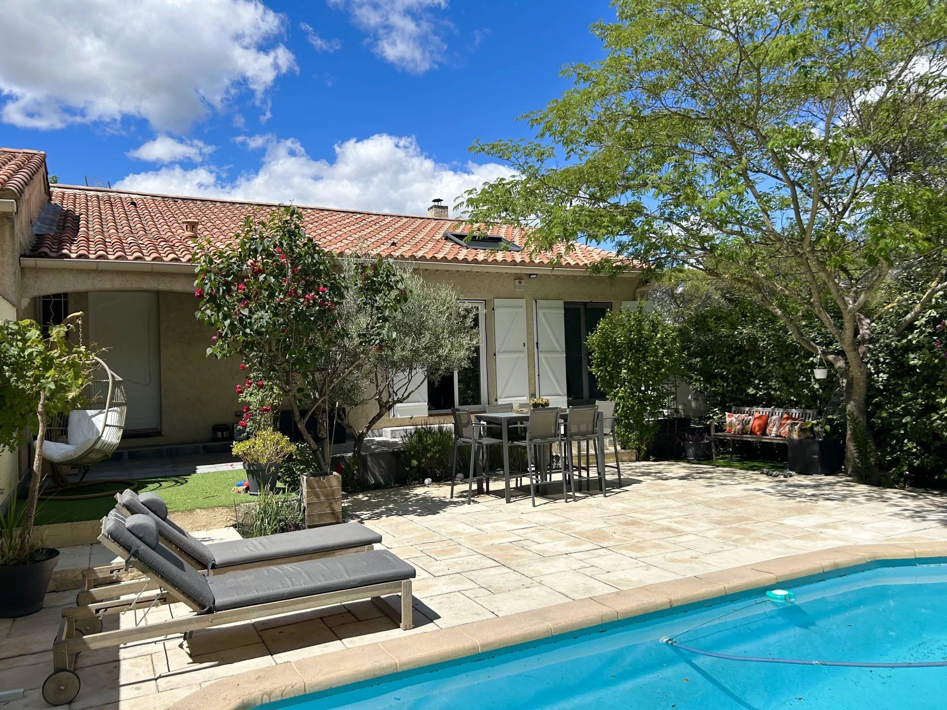 Location Meublée  Maison 5 pièces – 106.20 m² – ROCBARON