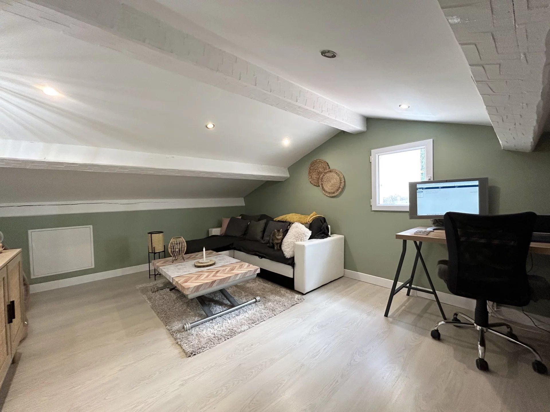 Location Meublée  Maison 5 pièces – 106.20 m² – ROCBARON