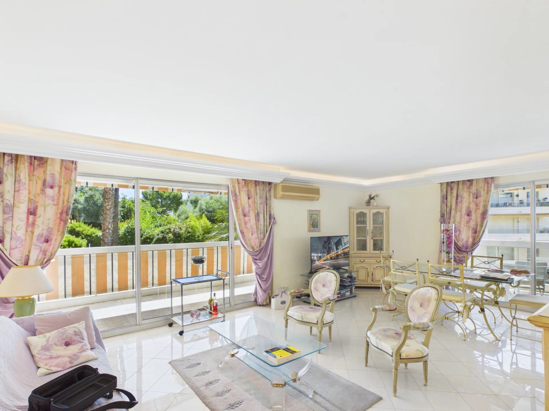 MAS DE TANIT – SUPERBE 4 PIÈCES AVEC VUE MER ET TERRASSE D'ANGLE DE 55 M²
