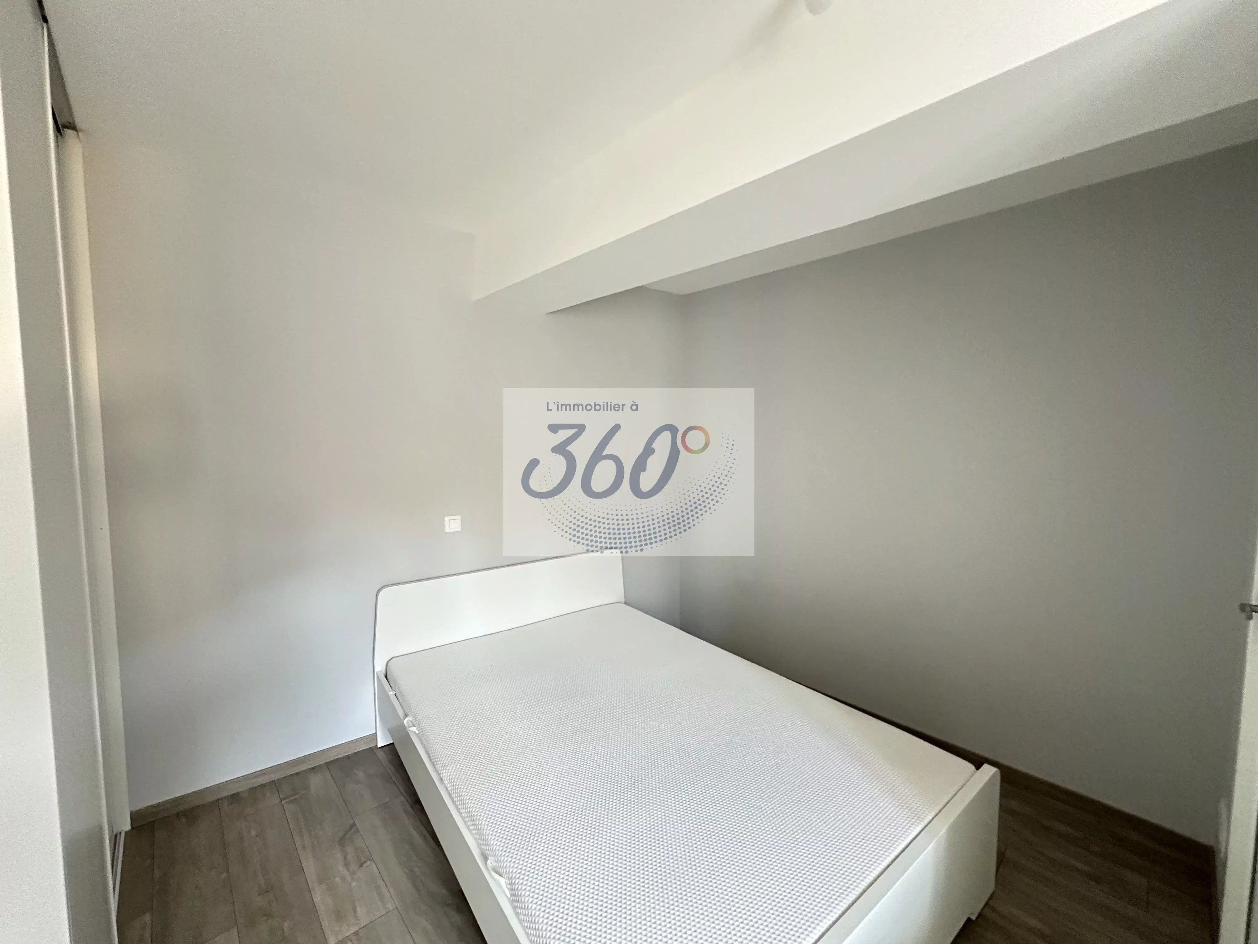 Chambre meublée avec jardin à Cluny