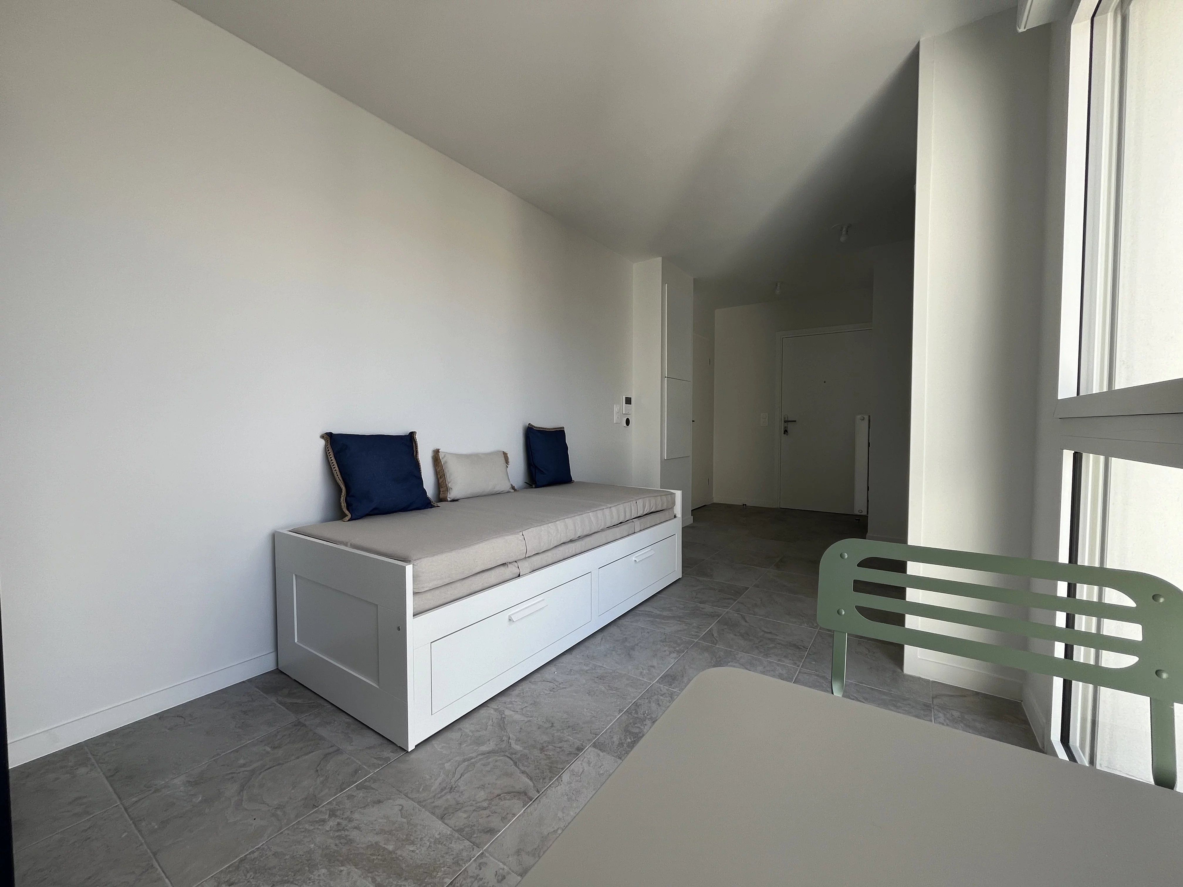 STUDIO MEUBLÉ 21 m²