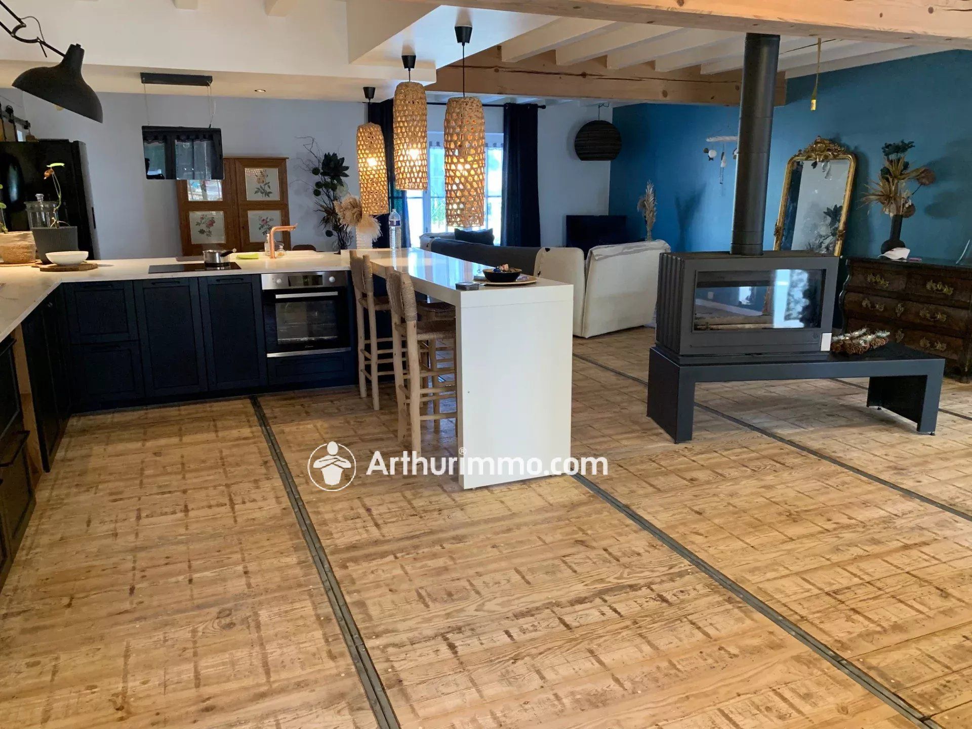 Belle maison de caractère de 225 m² avec grand terrain clos