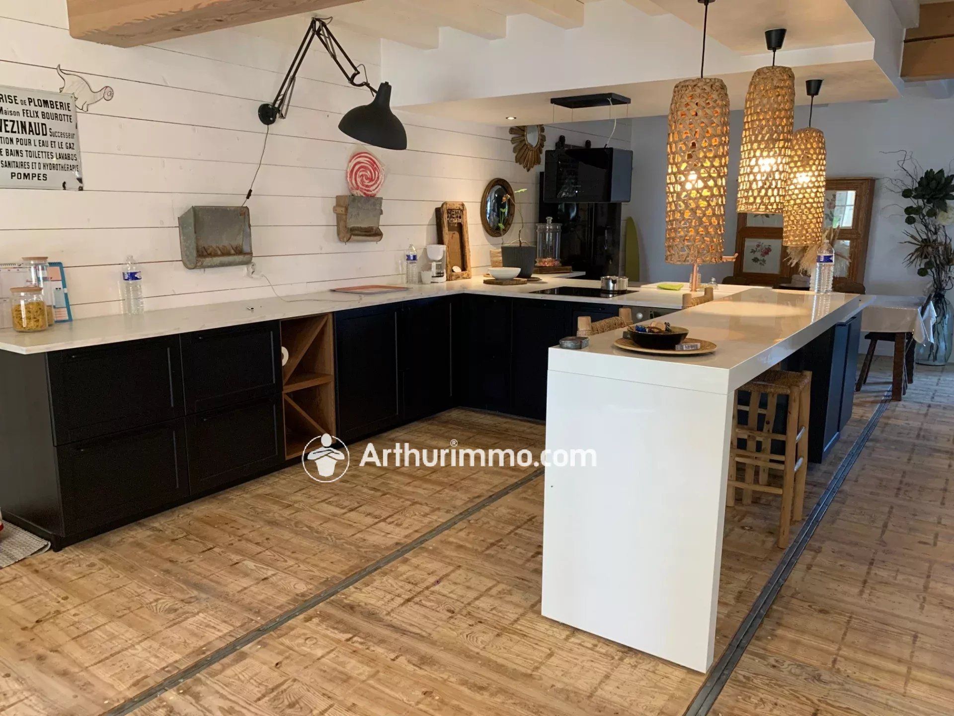 Belle maison de caractère de 225 m² avec grand terrain clos
