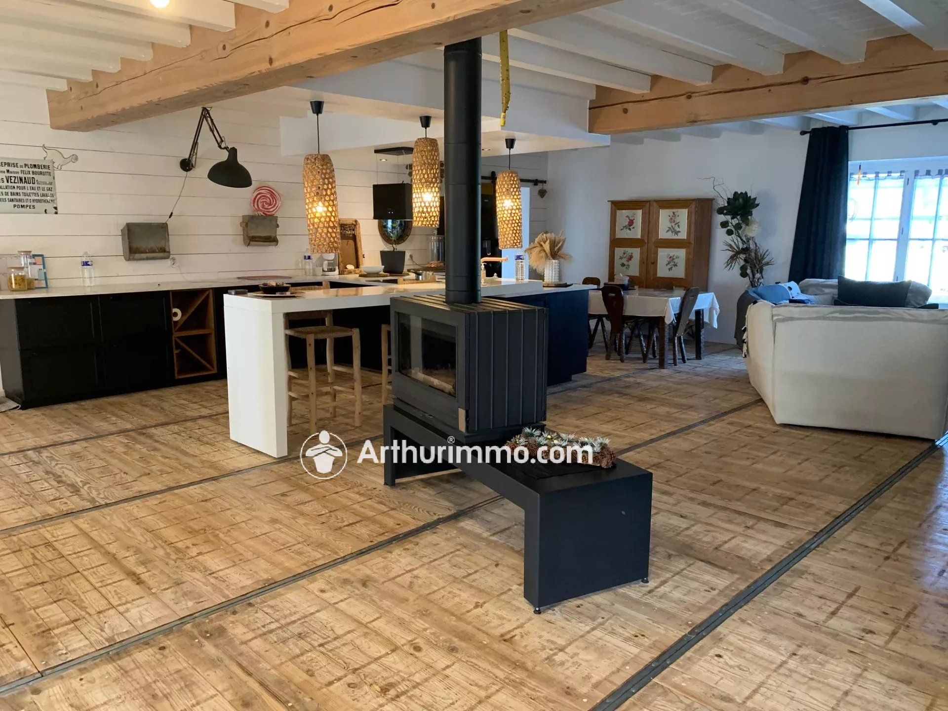 Belle maison de caractère de 225 m² avec grand terrain clos