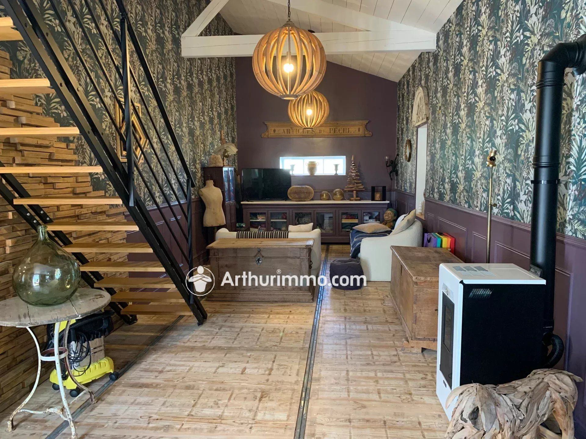 Belle maison de caractère de 225 m² avec grand terrain clos