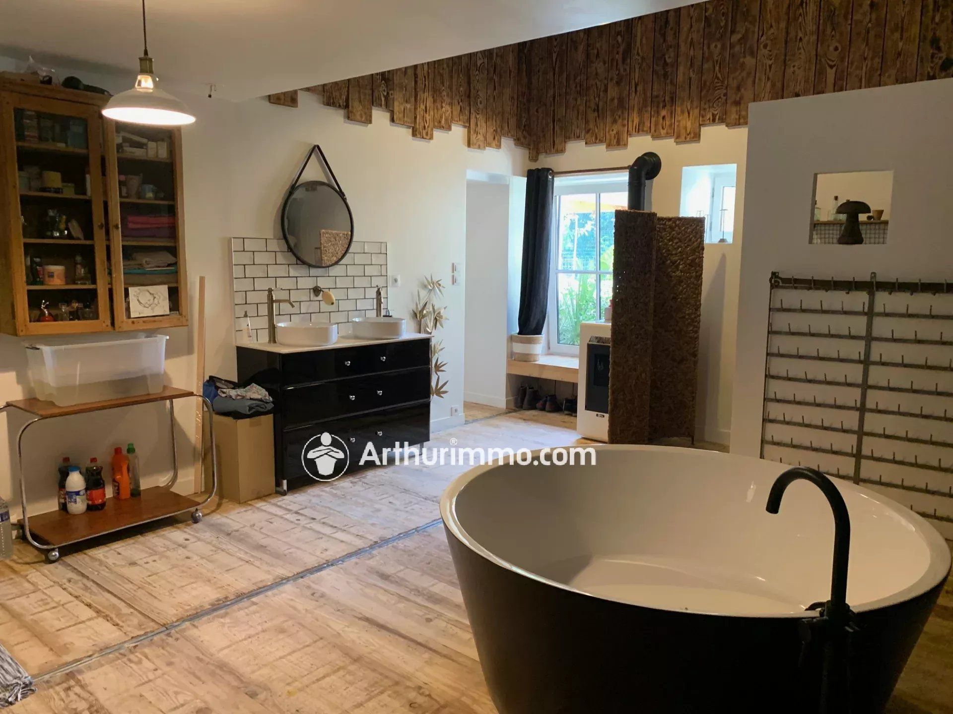 Belle maison de caractère de 225 m² avec grand terrain clos