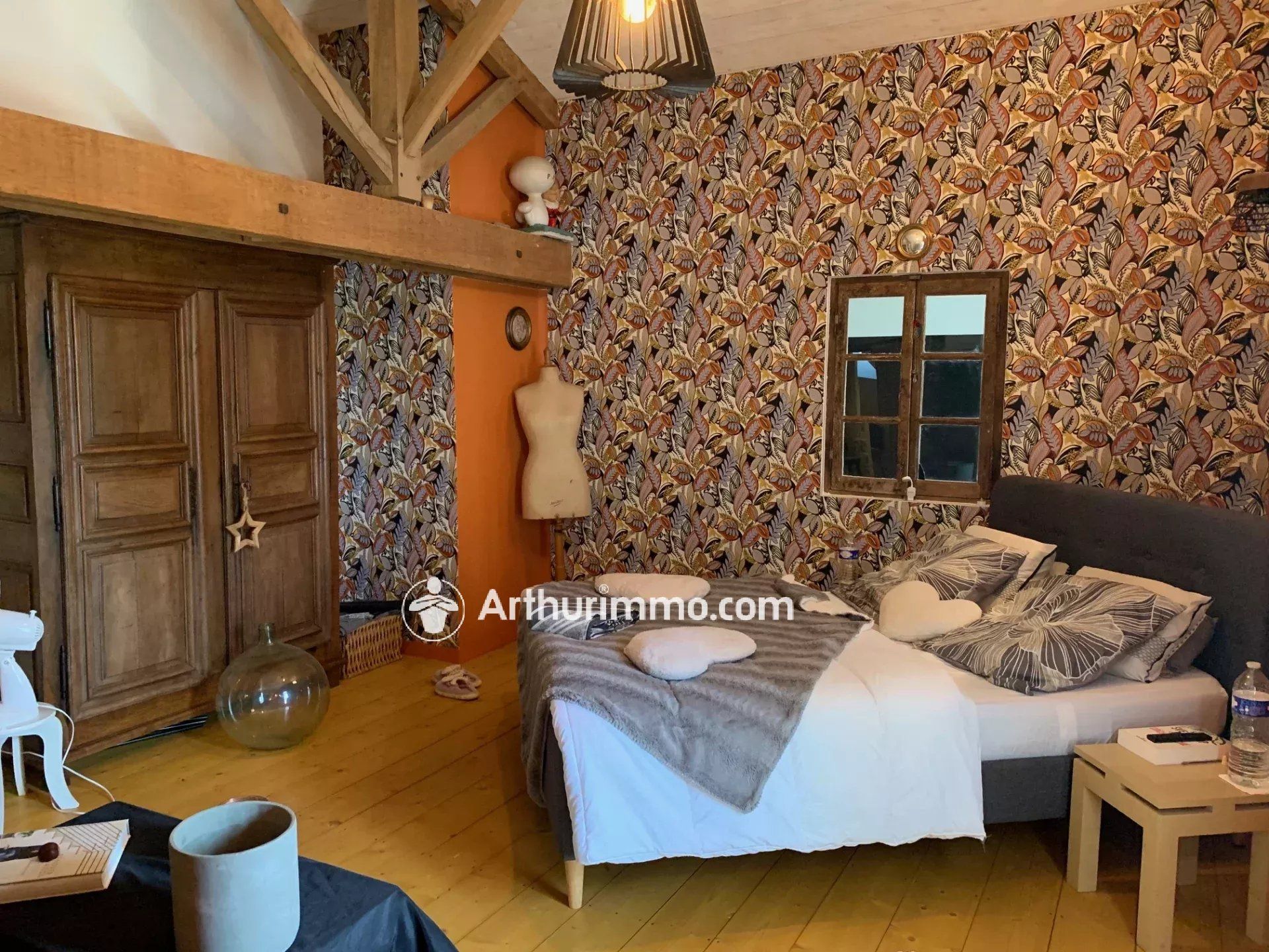 Belle maison de caractère de 225 m² avec grand terrain clos