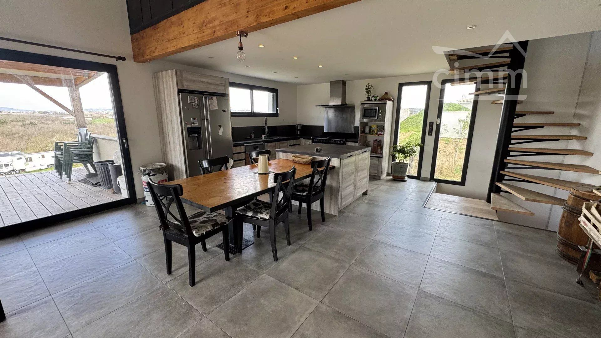 Villa contemporaine 2017 de 161 m² avec vue sur le Pilat à Thorrenc