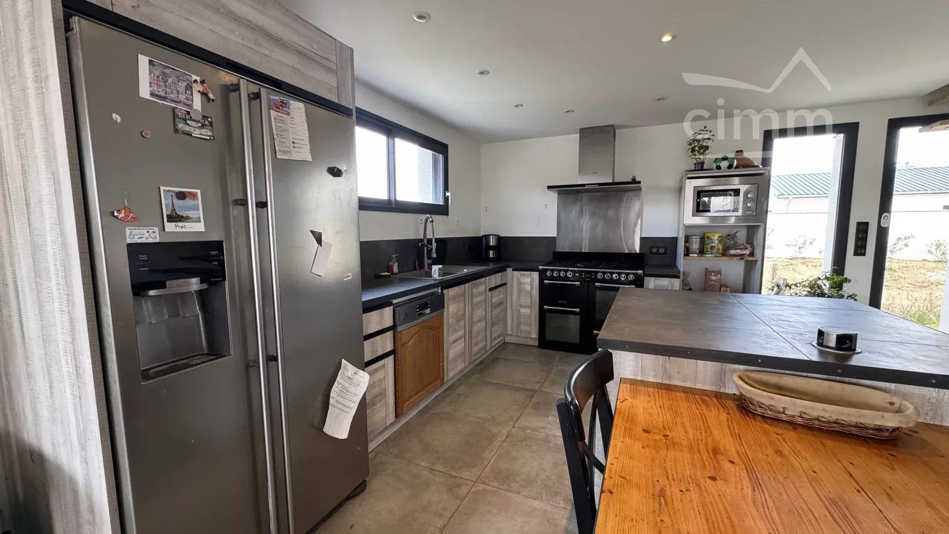 Villa contemporaine 2017 de 161 m² avec vue sur le Pilat à Thorrenc