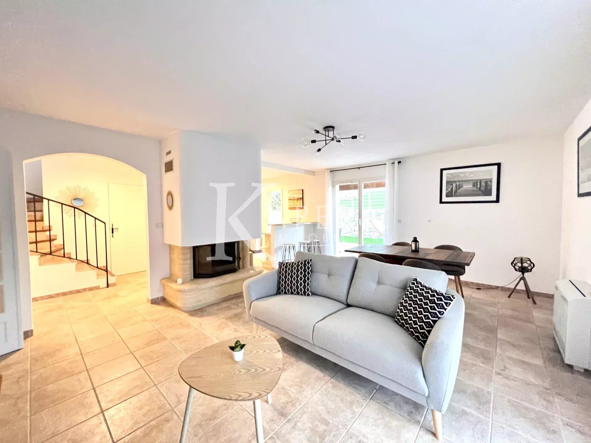LOCATION VILLA 5P- VALBONNE-PISCINE