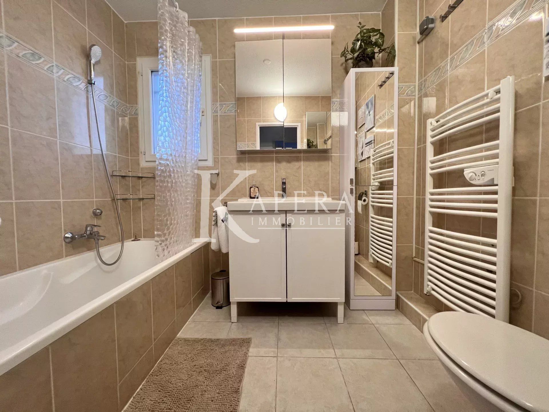 LOCATION VILLA 5P- VALBONNE-PISCINE