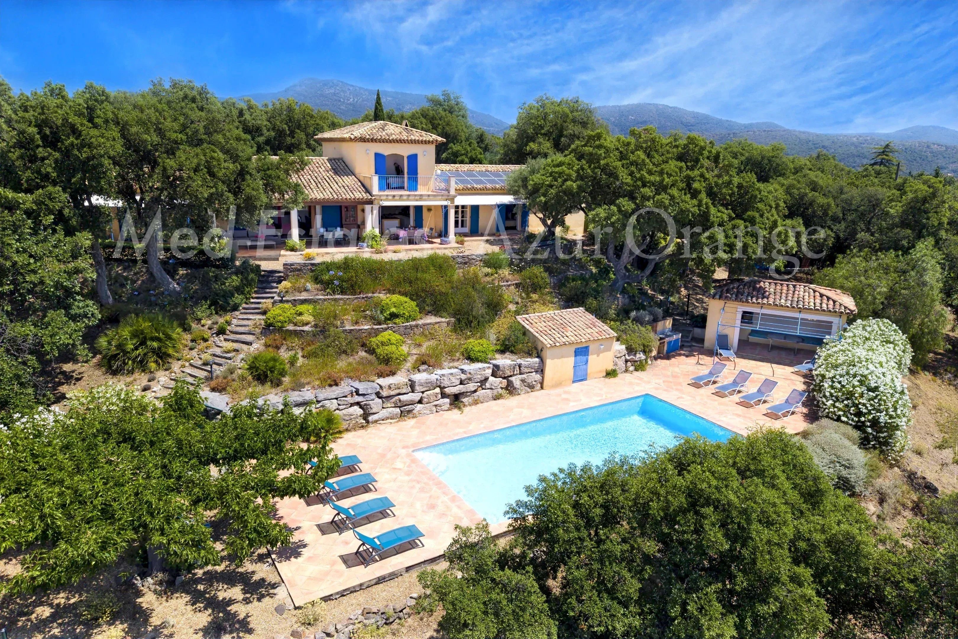Superbe villa provençale avec piscine à Le Plan-de-la-Tour