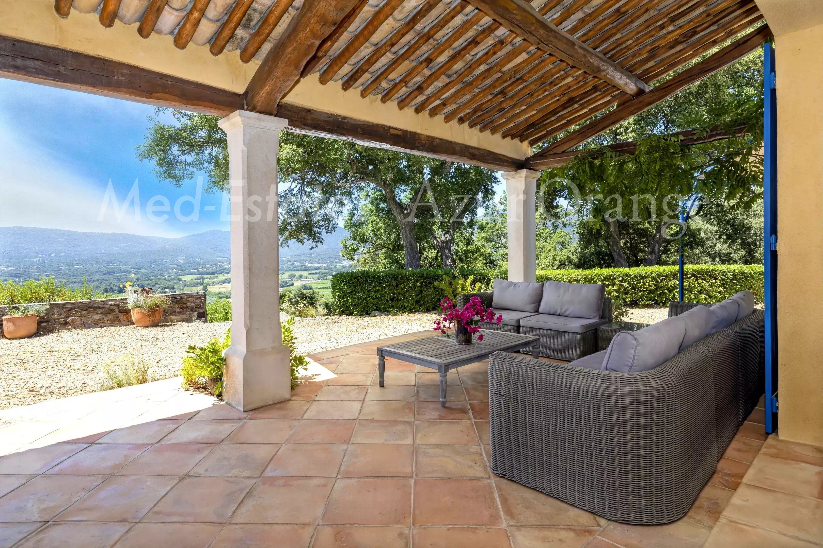 Superbe villa provençale avec piscine à Le Plan-de-la-Tour