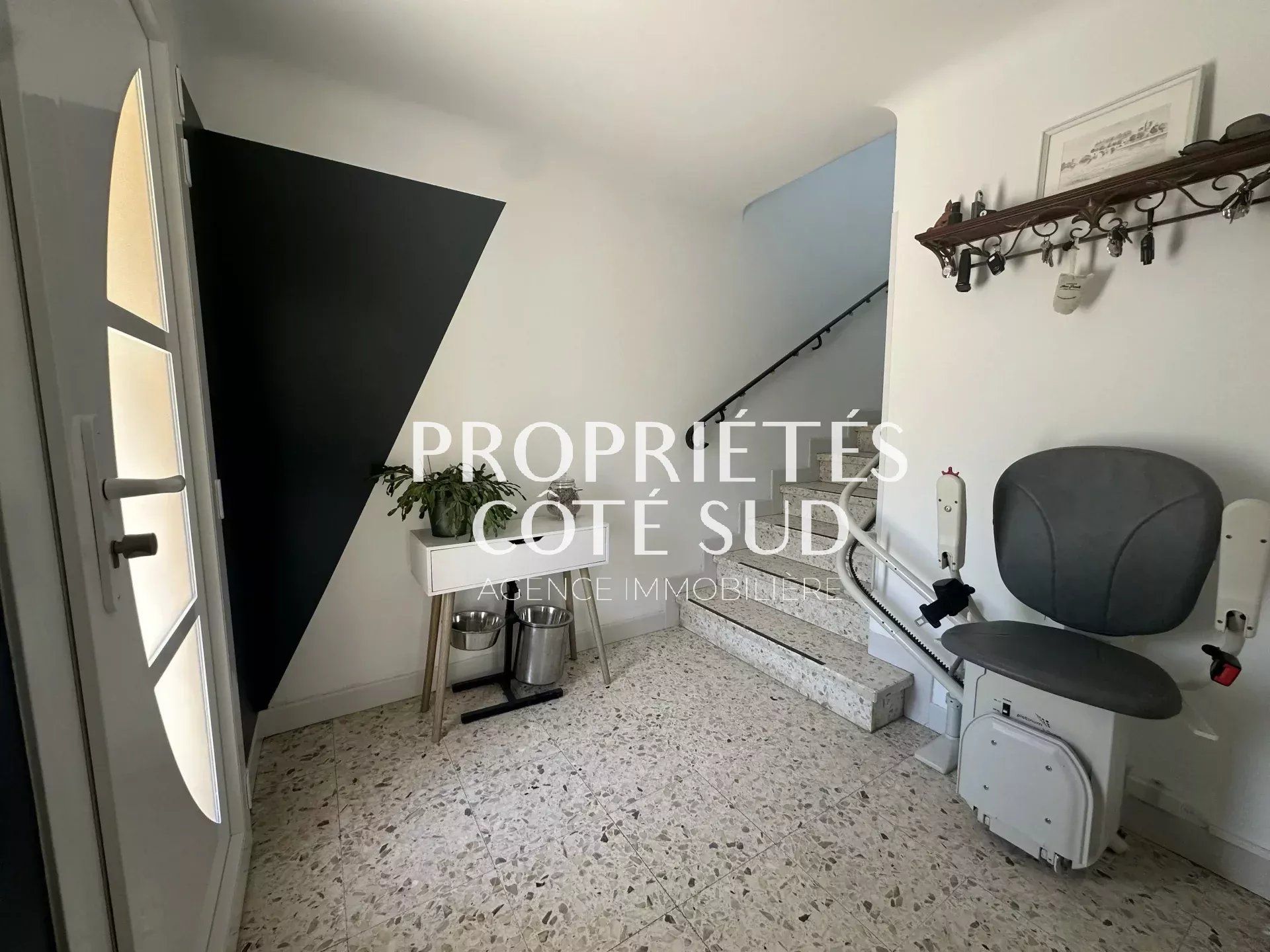 Maison 135 m2 avec terrain 585 m2 et piscine