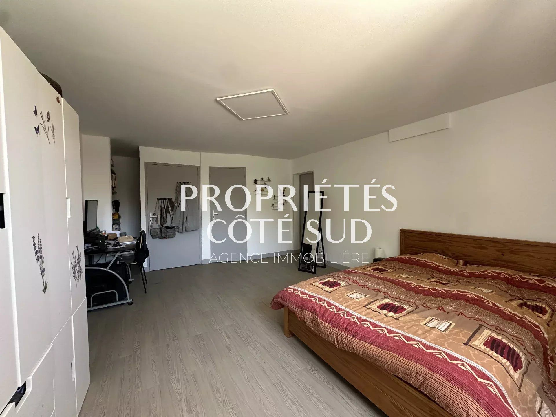 Maison 135 m2 avec terrain 585 m2 et piscine