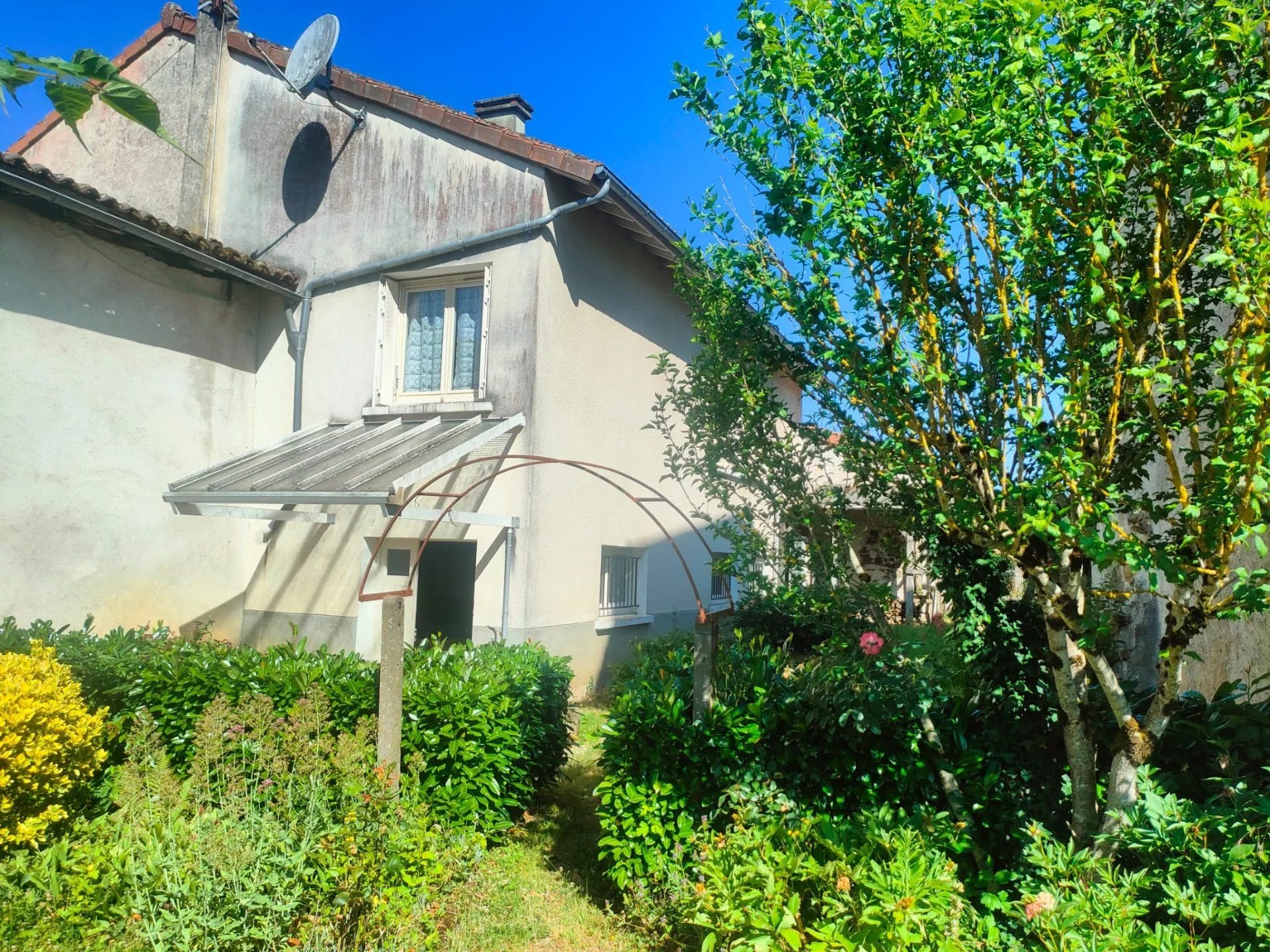Charmante maison de village à Champagnac-la-Rivière