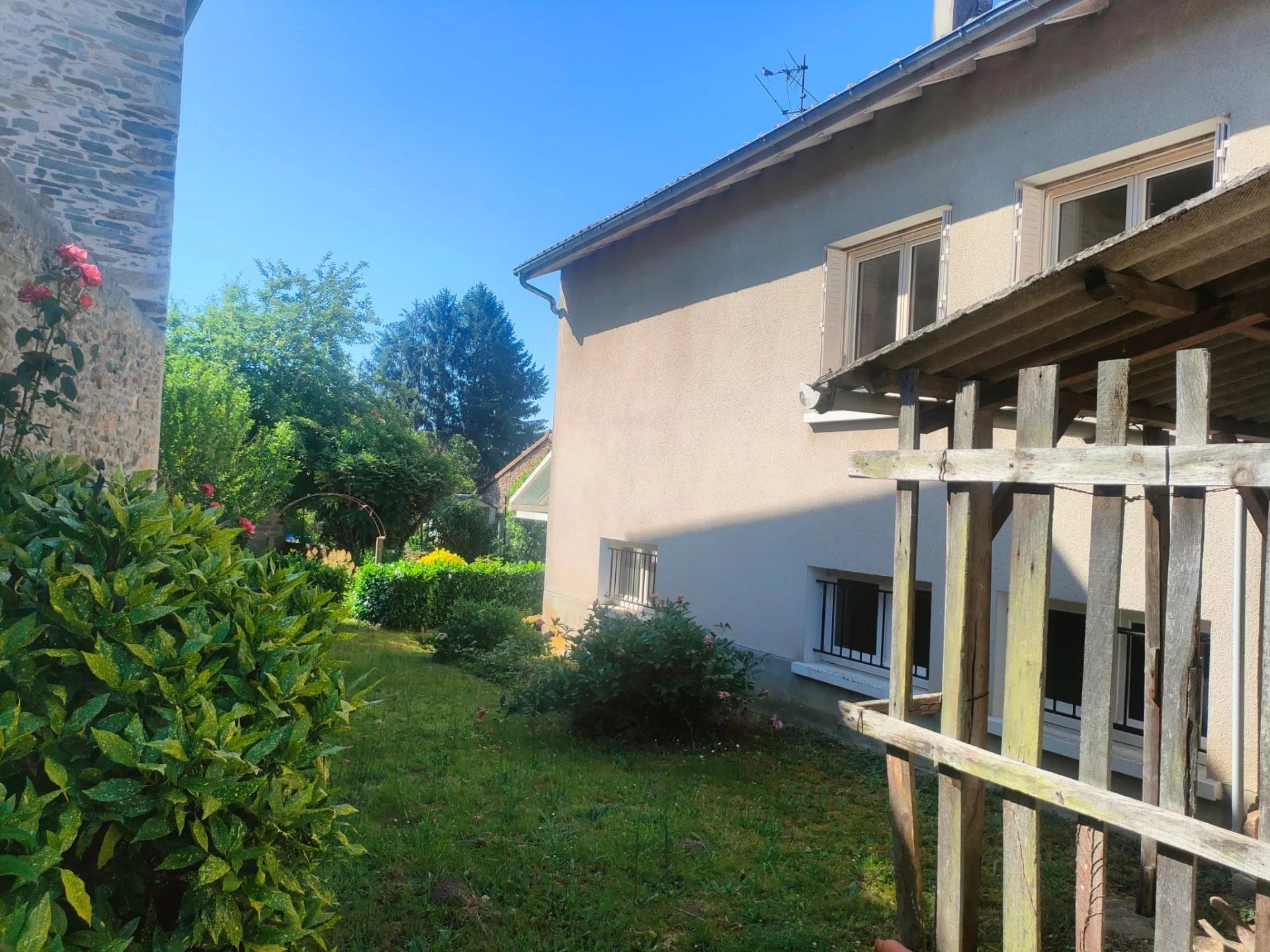 Charmante maison de village à Champagnac-la-Rivière